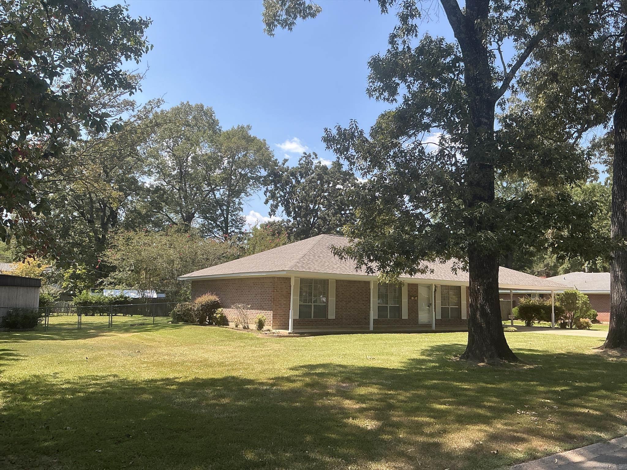1204 Cypress  Crossett, AR