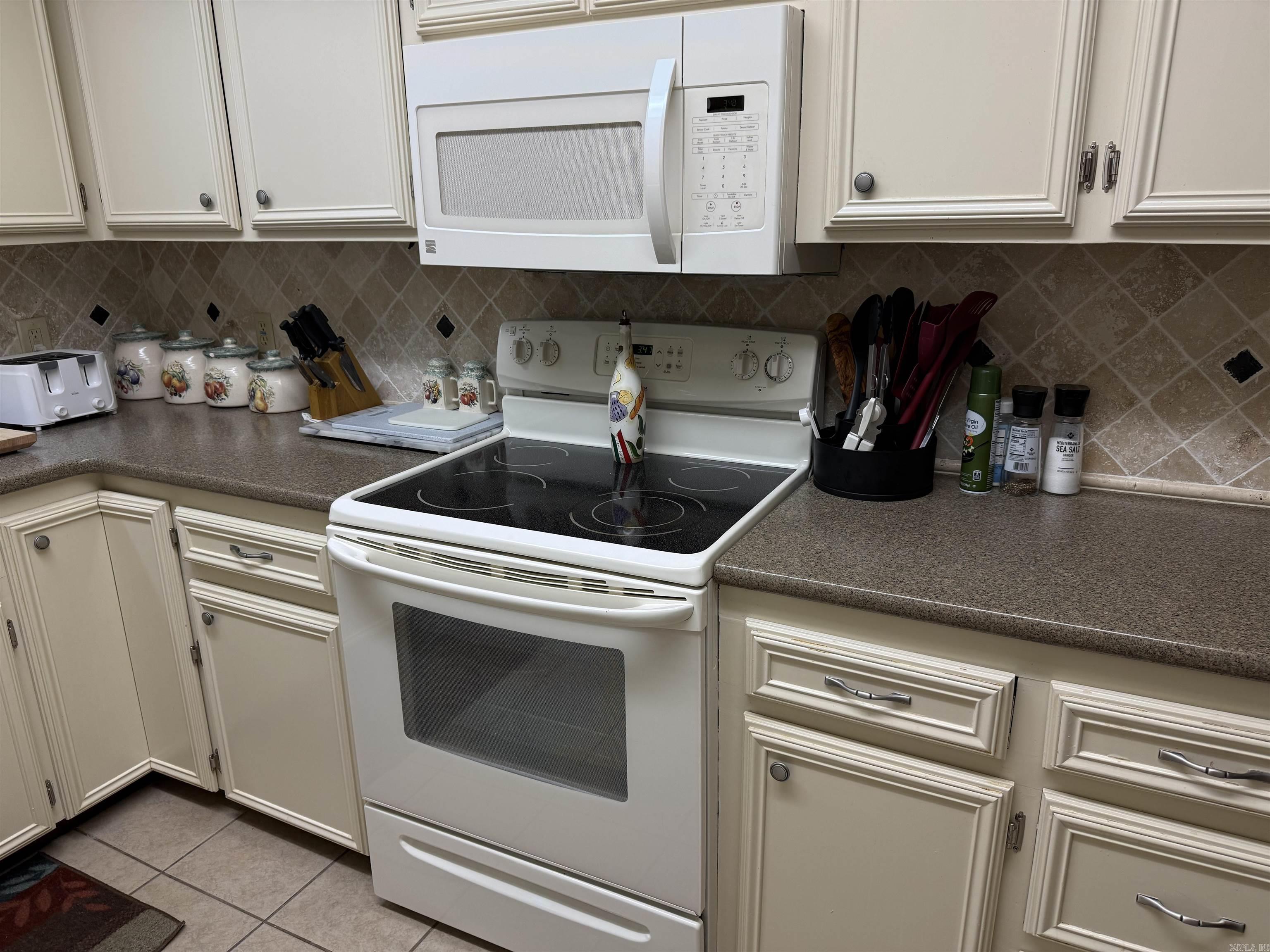 236 Lakedwellers Rd.  Fairfield Bay, AR