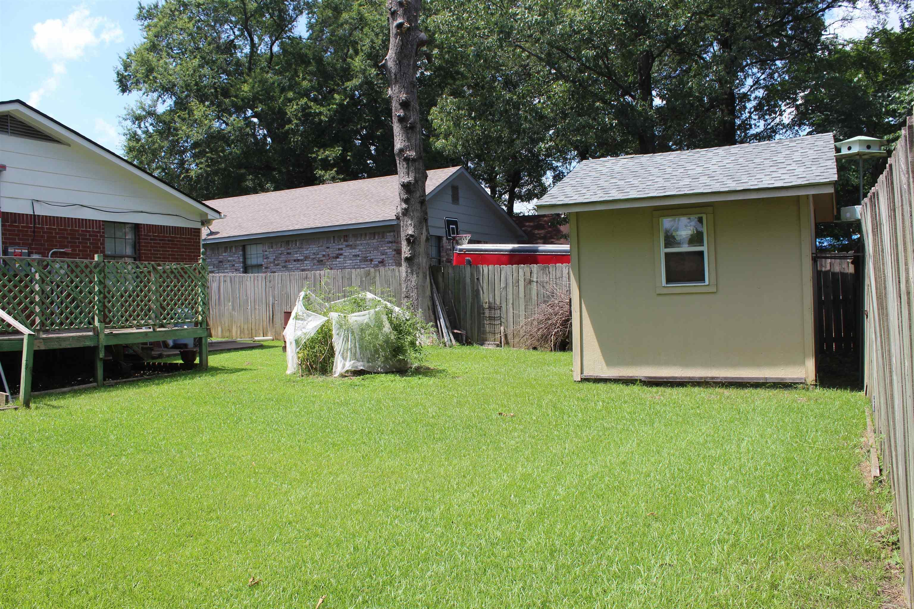 2206 S Greenwich Cv  Russellville, AR
