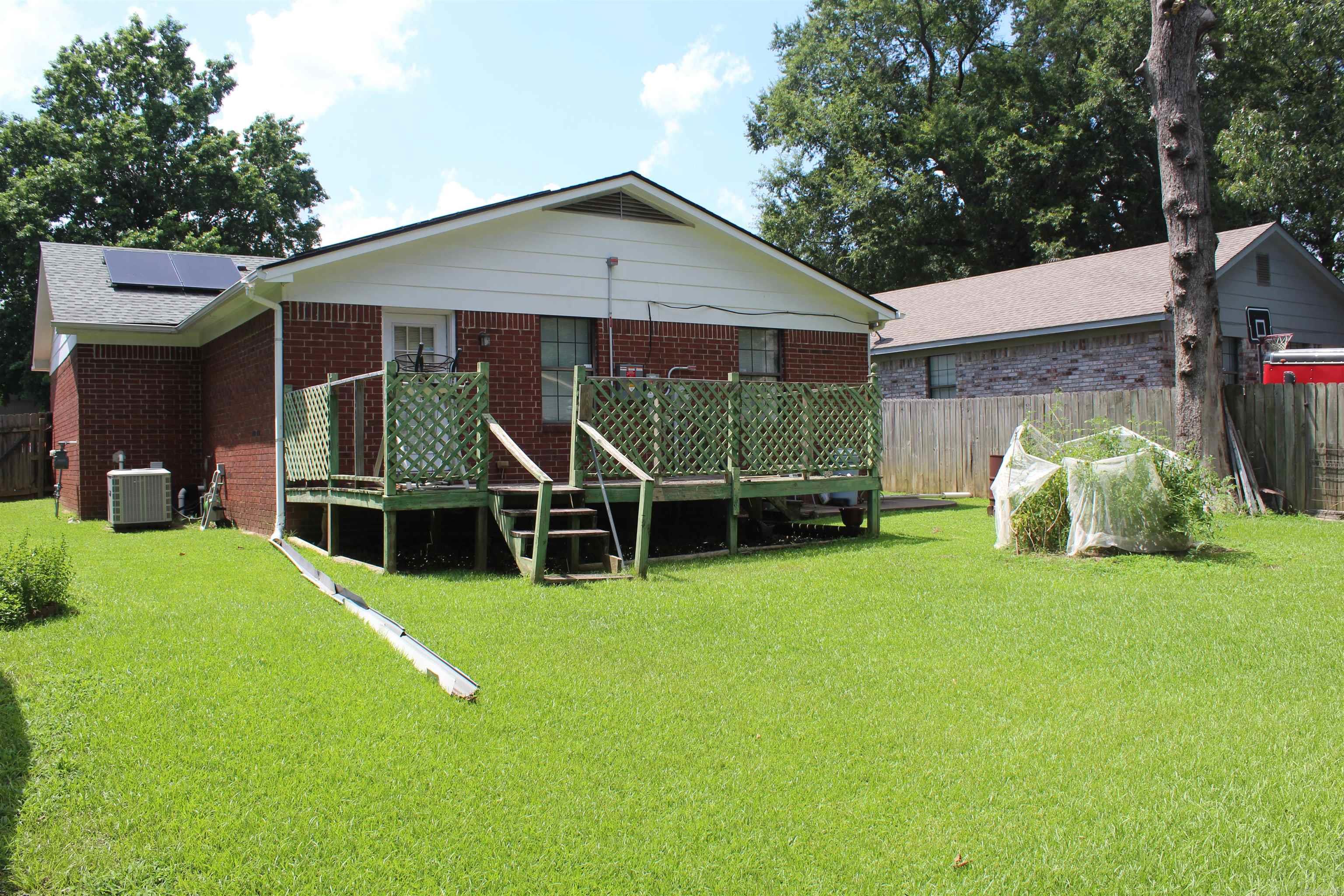 2206 S Greenwich Cv  Russellville, AR