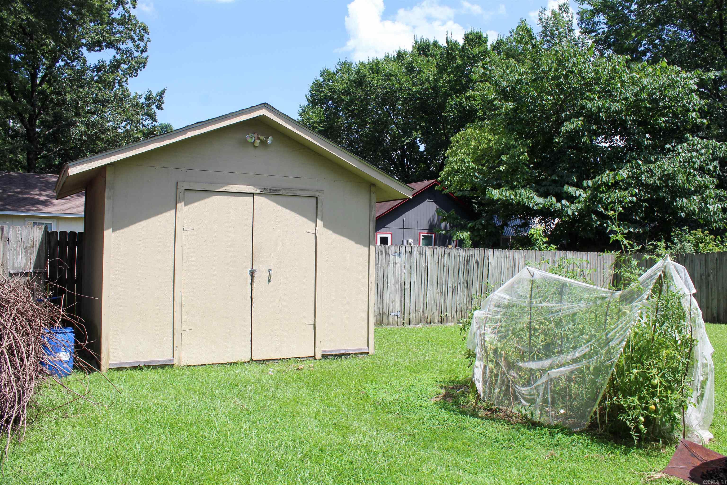 2206 S Greenwich Cv  Russellville, AR
