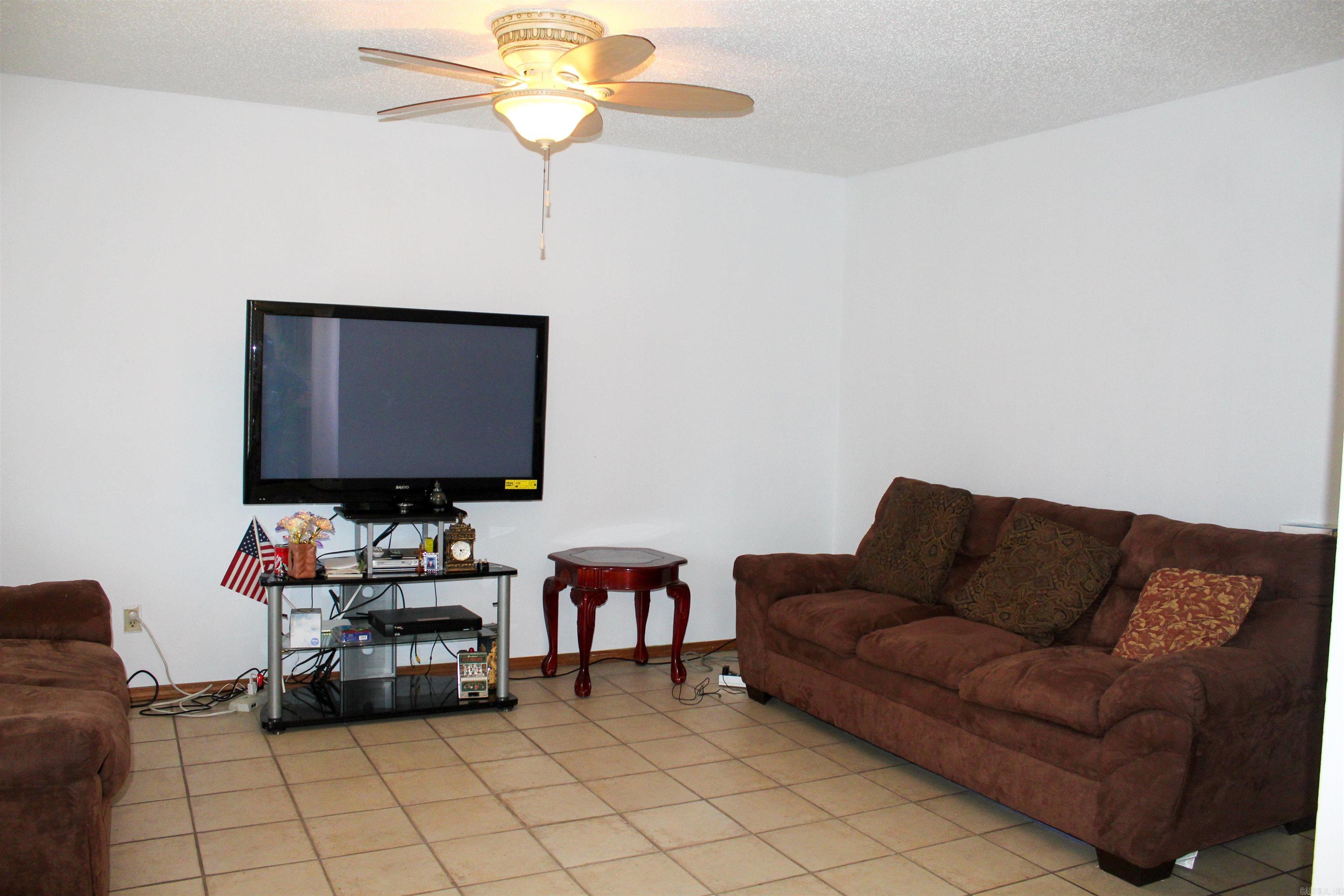 2206 S Greenwich Cv  Russellville, AR