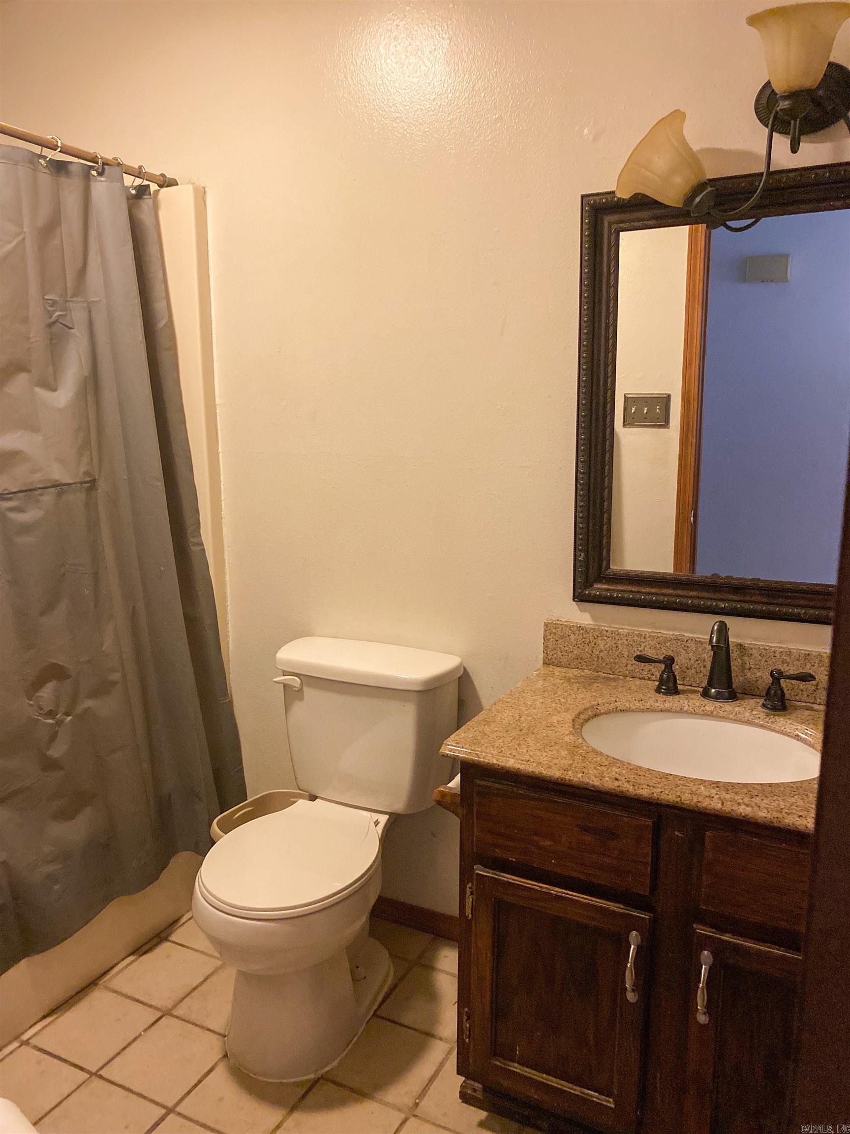 2206 S Greenwich Cv  Russellville, AR