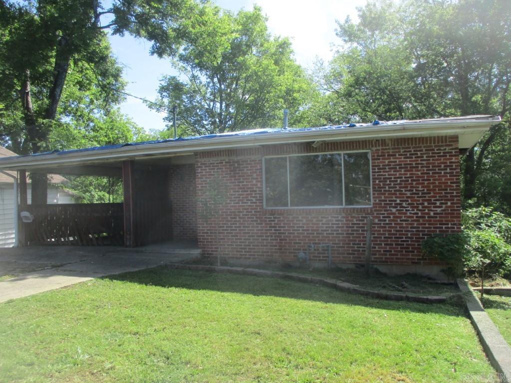 805 School  Hot Springs, AR