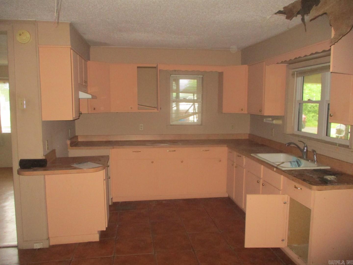 805 School  Hot Springs, AR