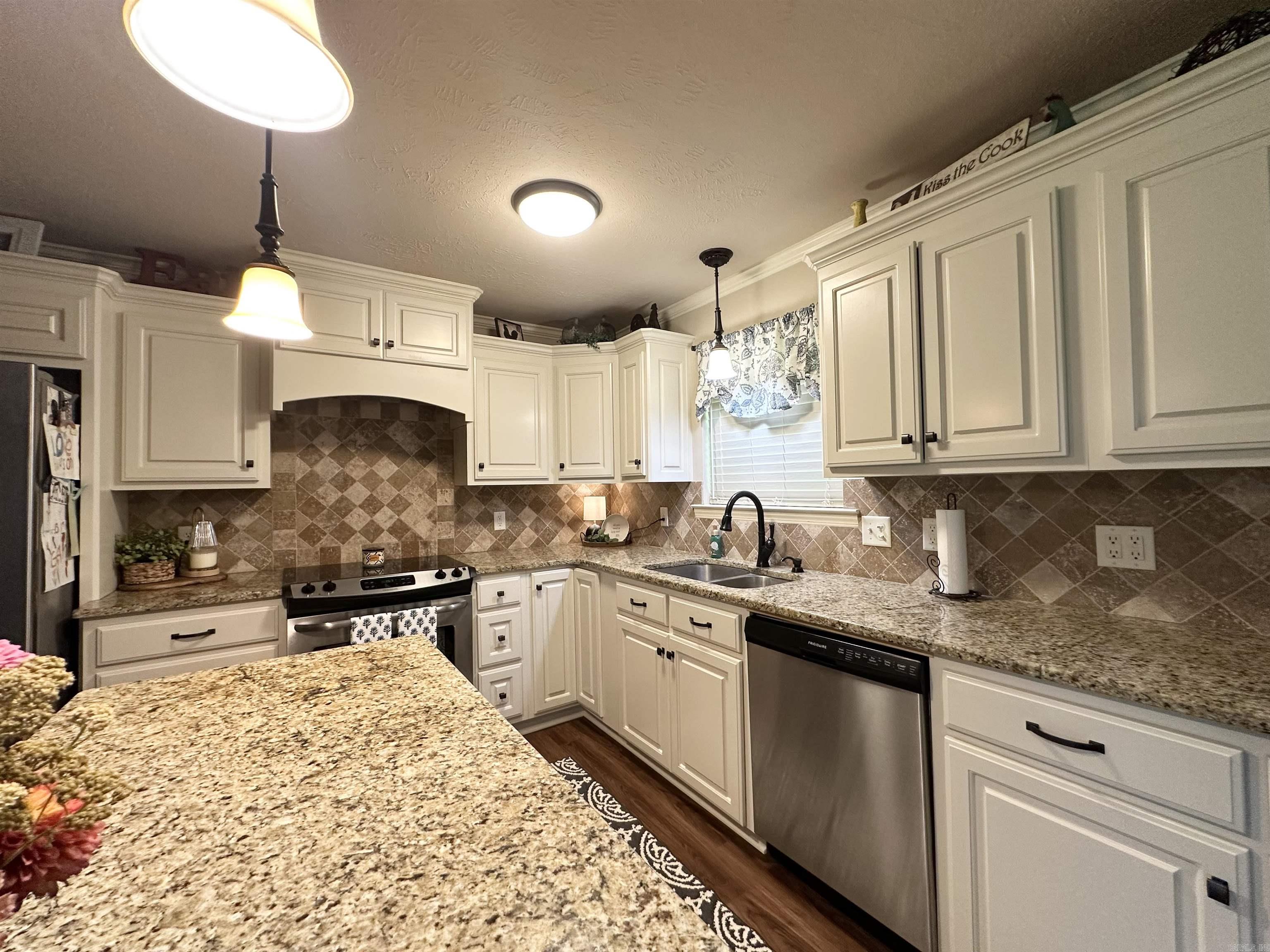 11550 N 31  Austin, AR
