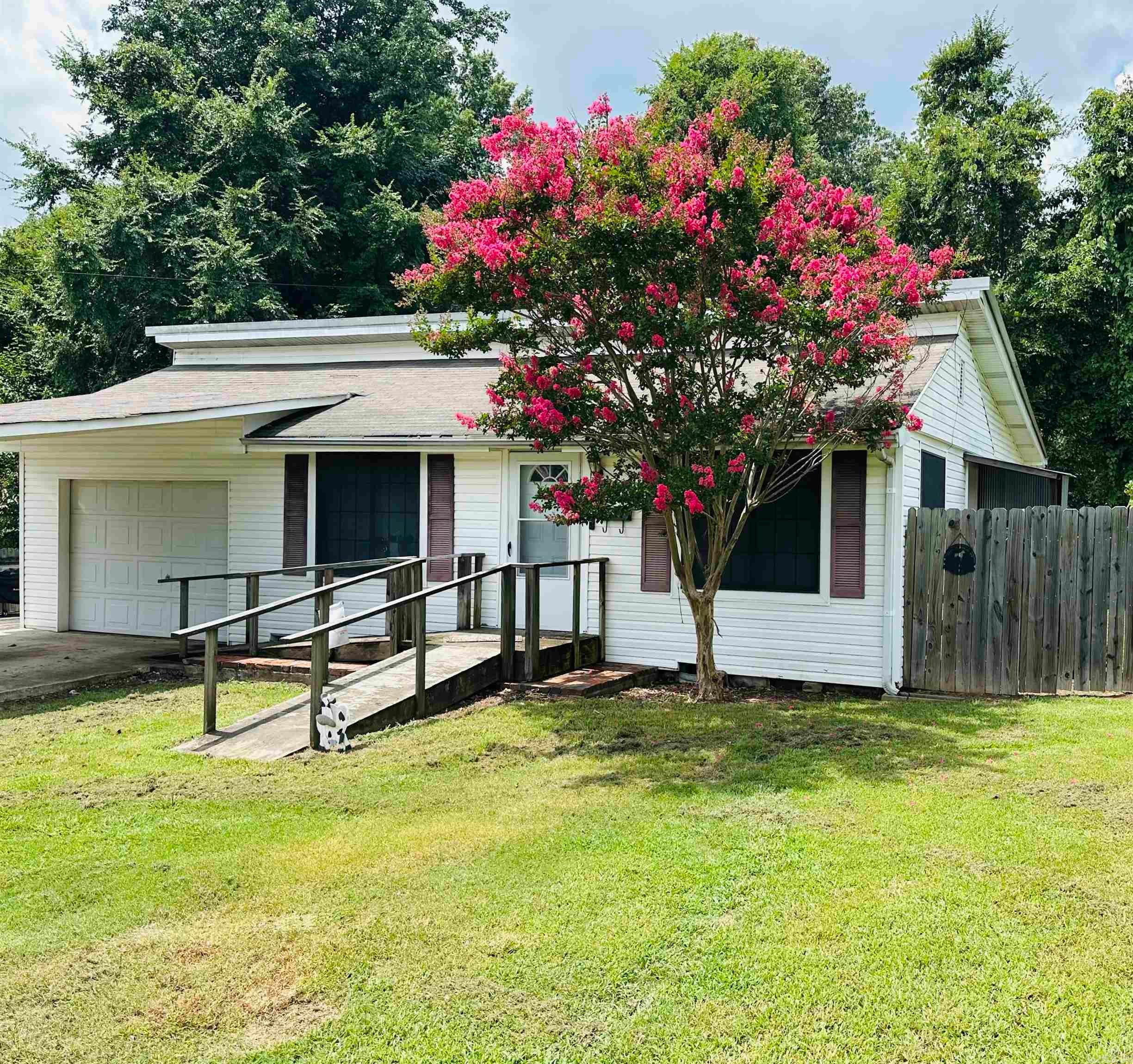 2117 Jones Road