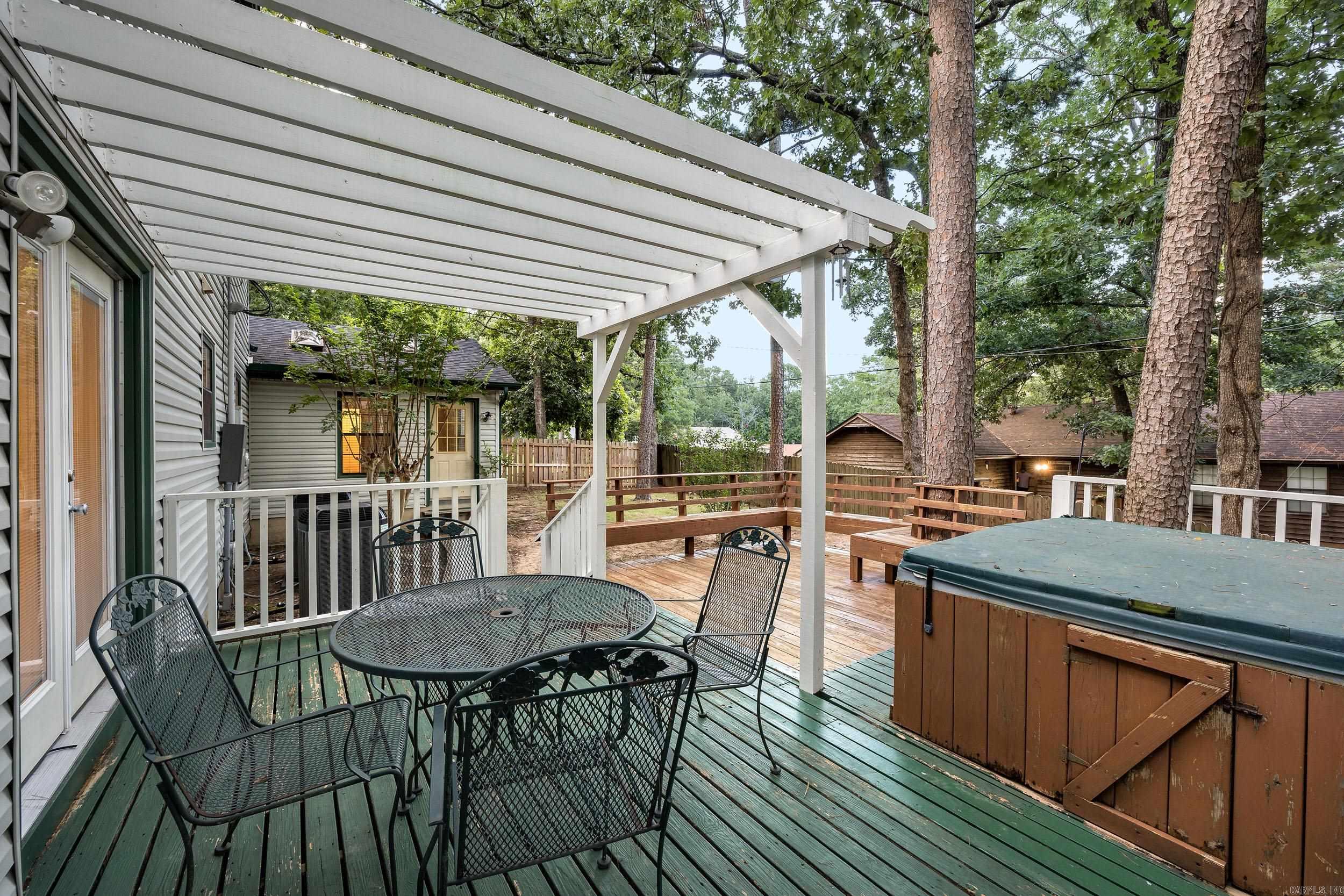 2101 Hickory Nut  Little Rock, AR