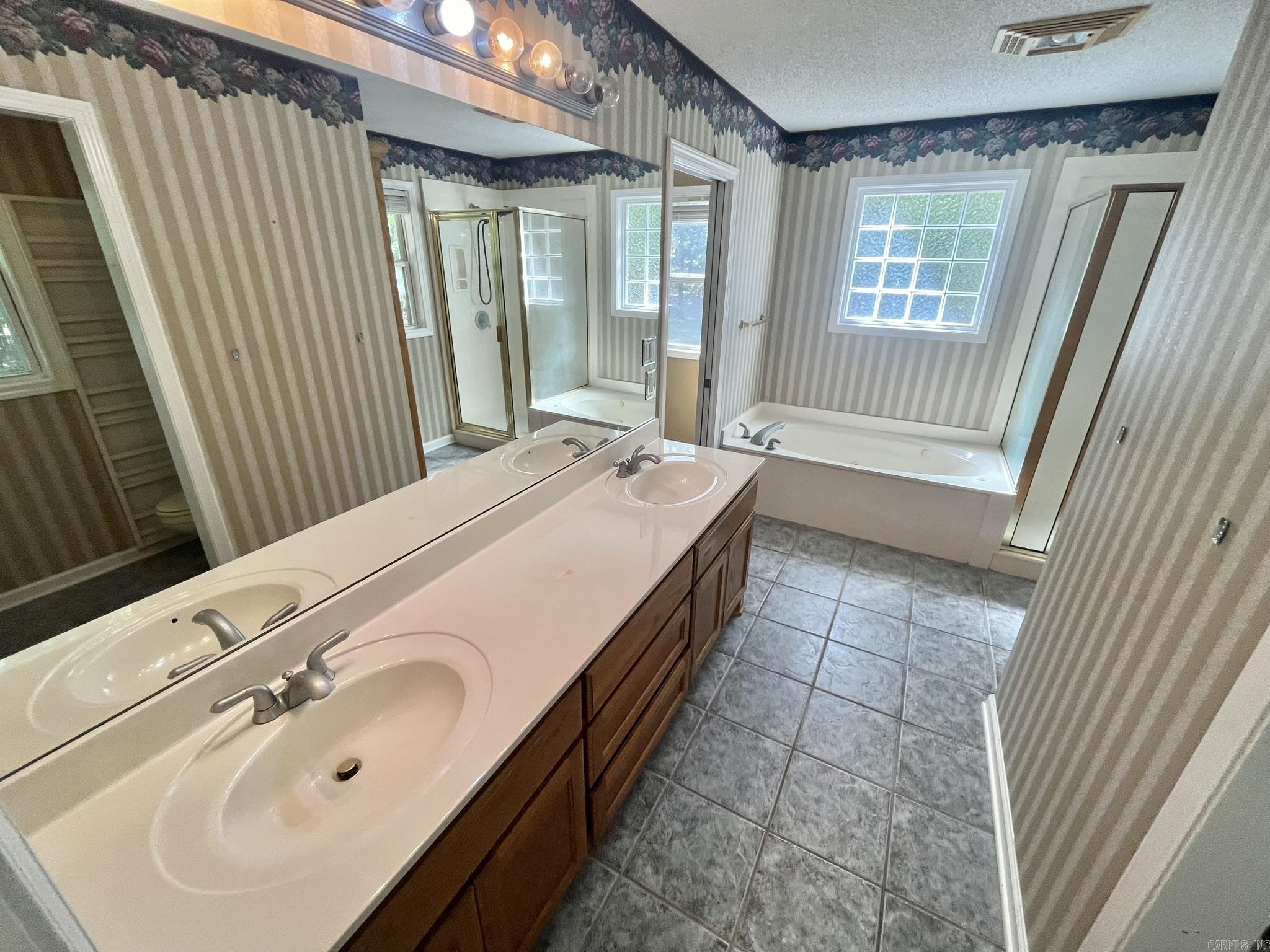 15 Corvera  Hot Springs Village, AR