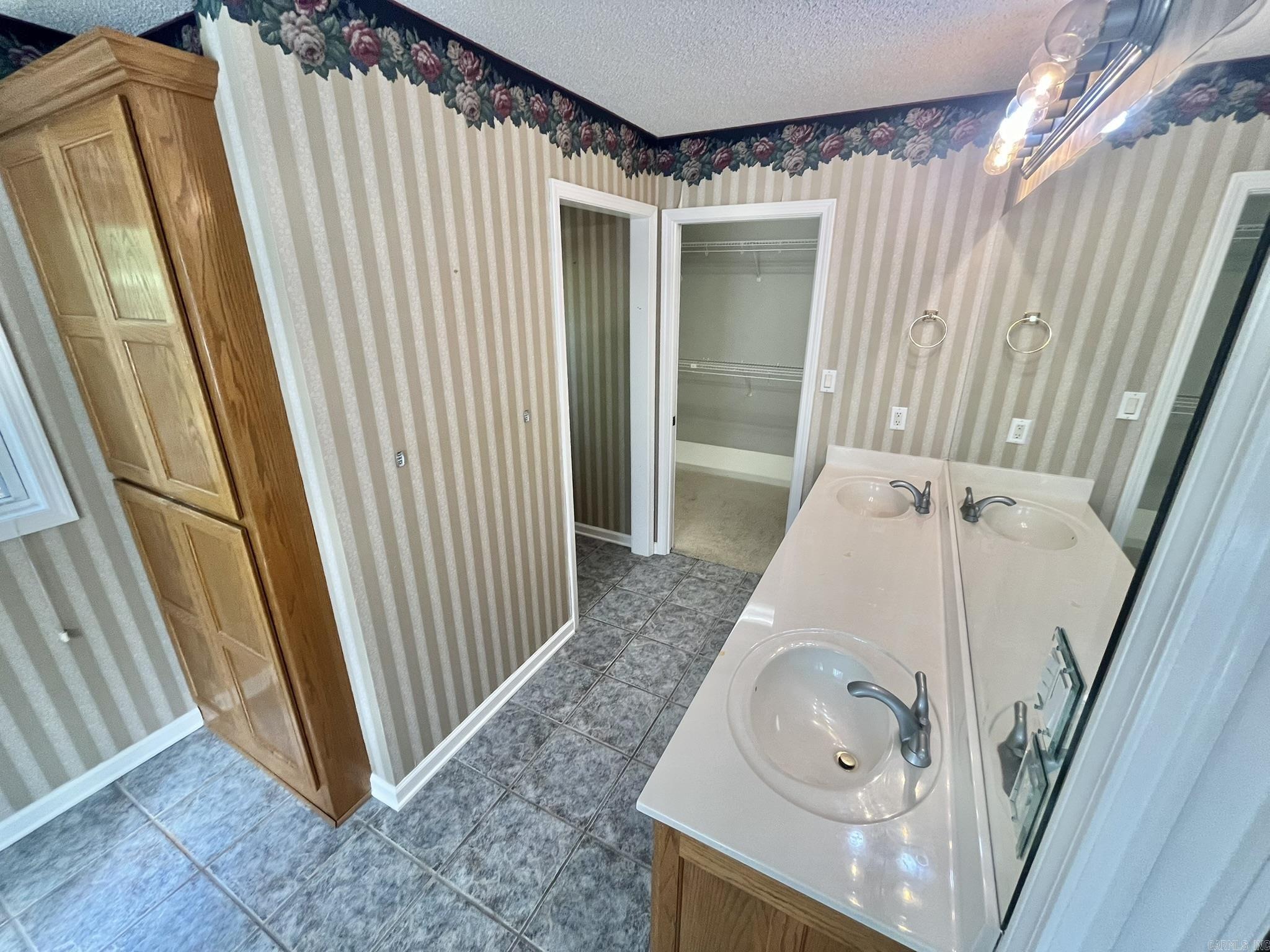 15 Corvera  Hot Springs Village, AR