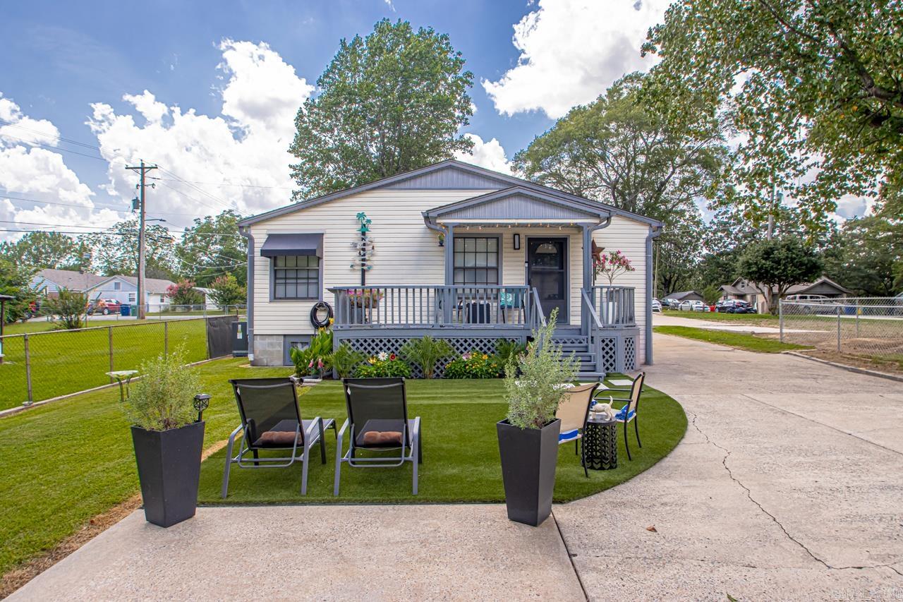 6 Farvu  North Little Rock, AR