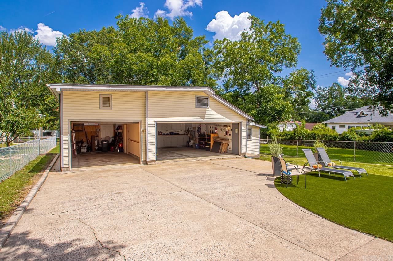 6 Farvu  North Little Rock, AR