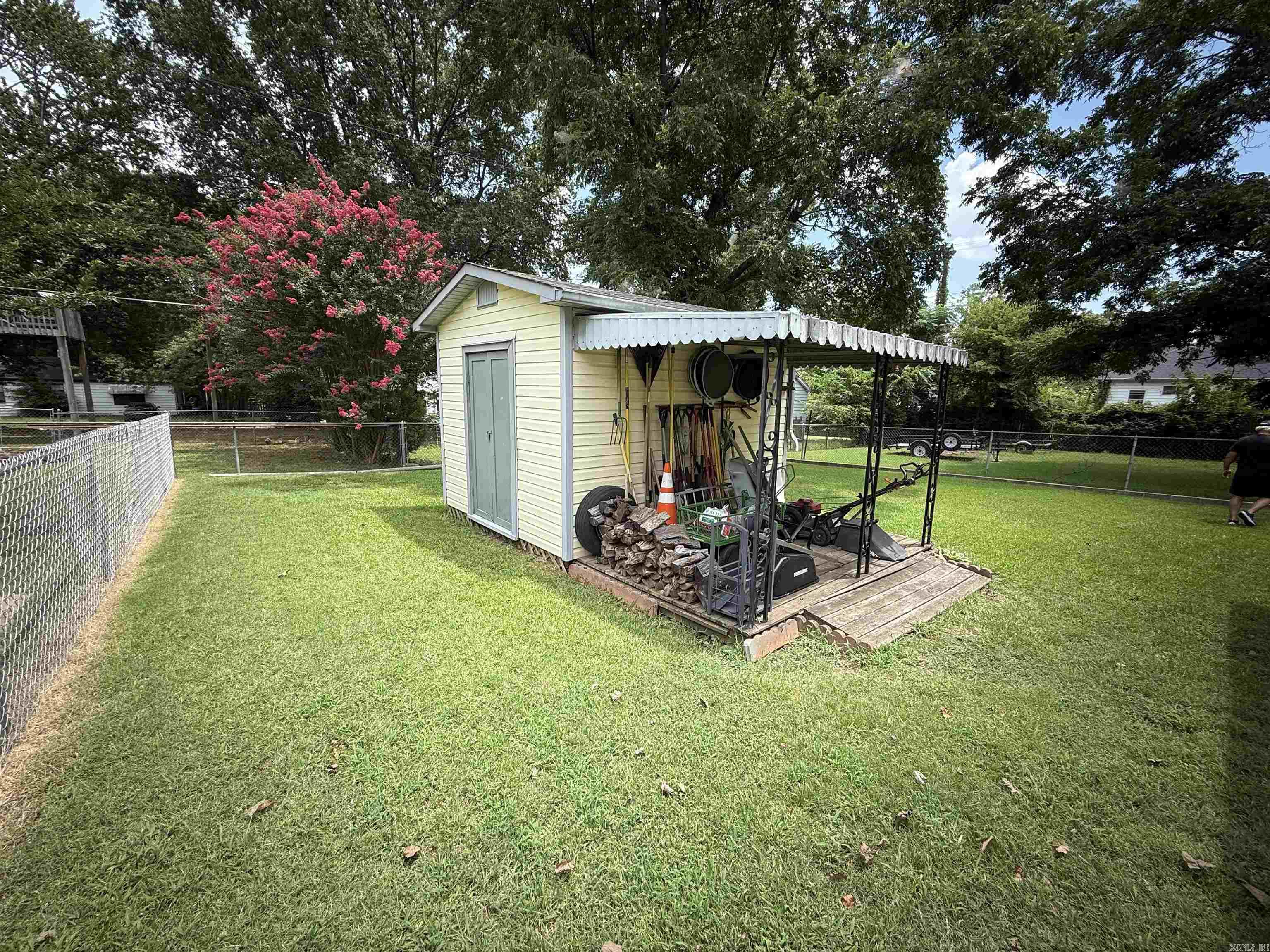 6 Farvu  North Little Rock, AR