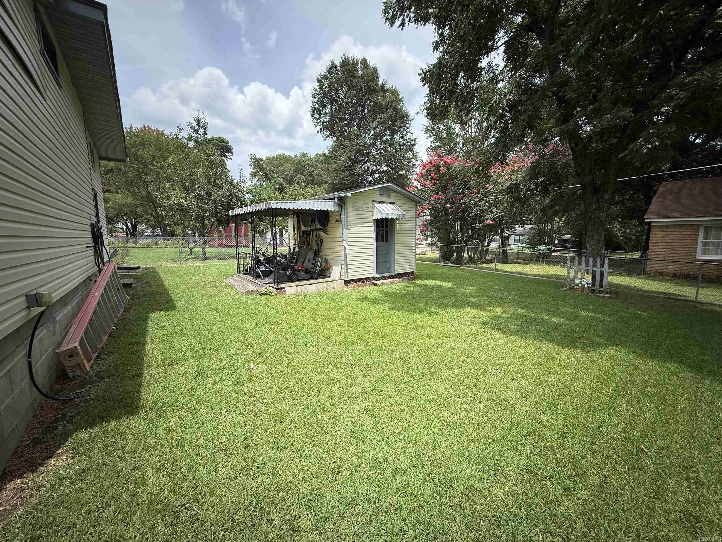 6 Farvu  North Little Rock, AR