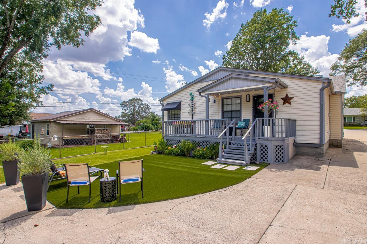 6 Farvu  North Little Rock, AR