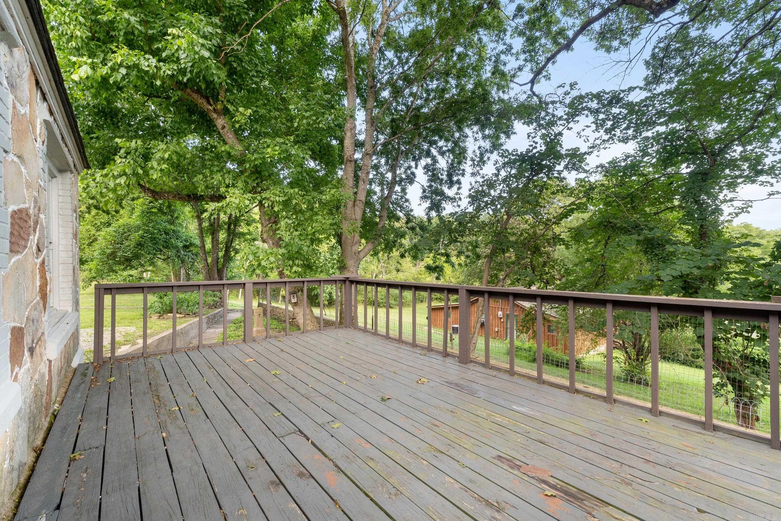 225 Blevins  Norfork, AR