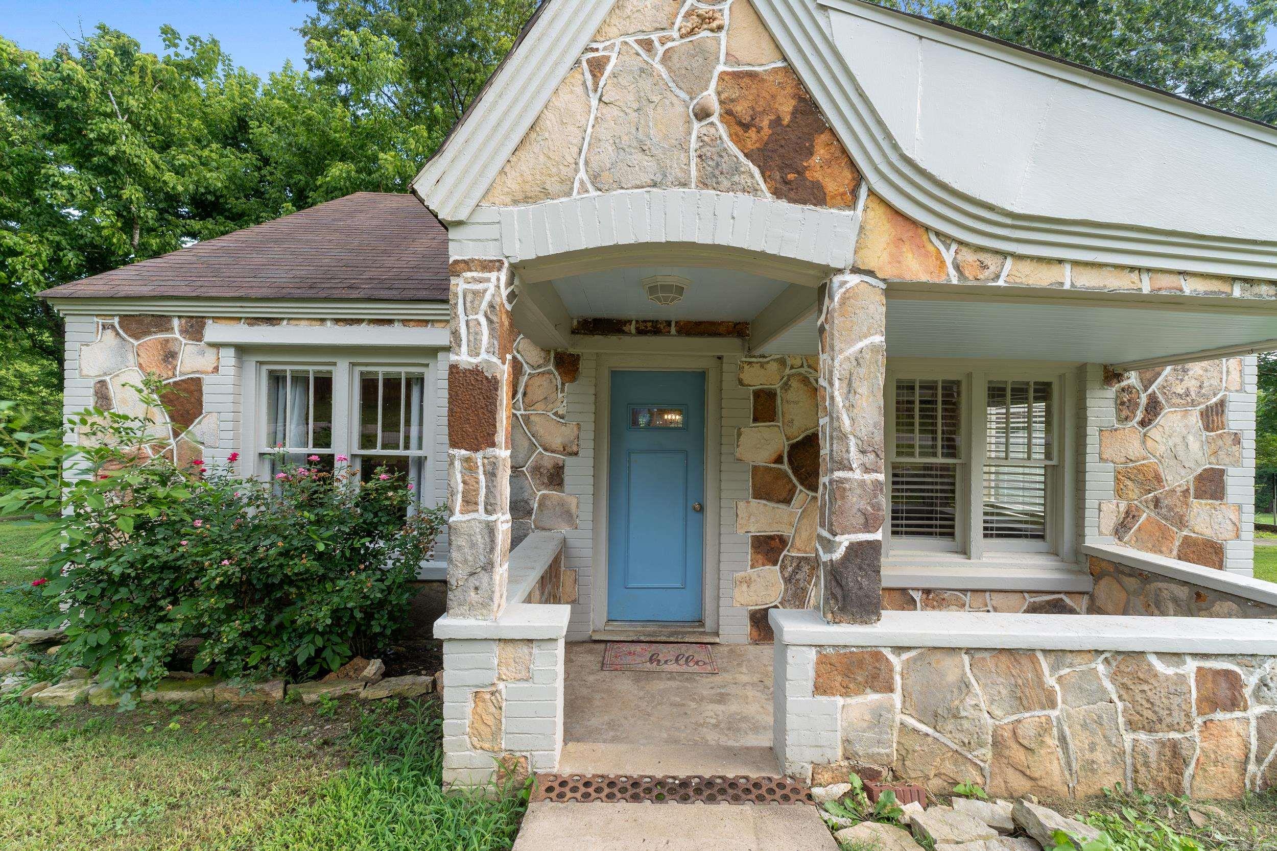 225 Blevins  Norfork, AR