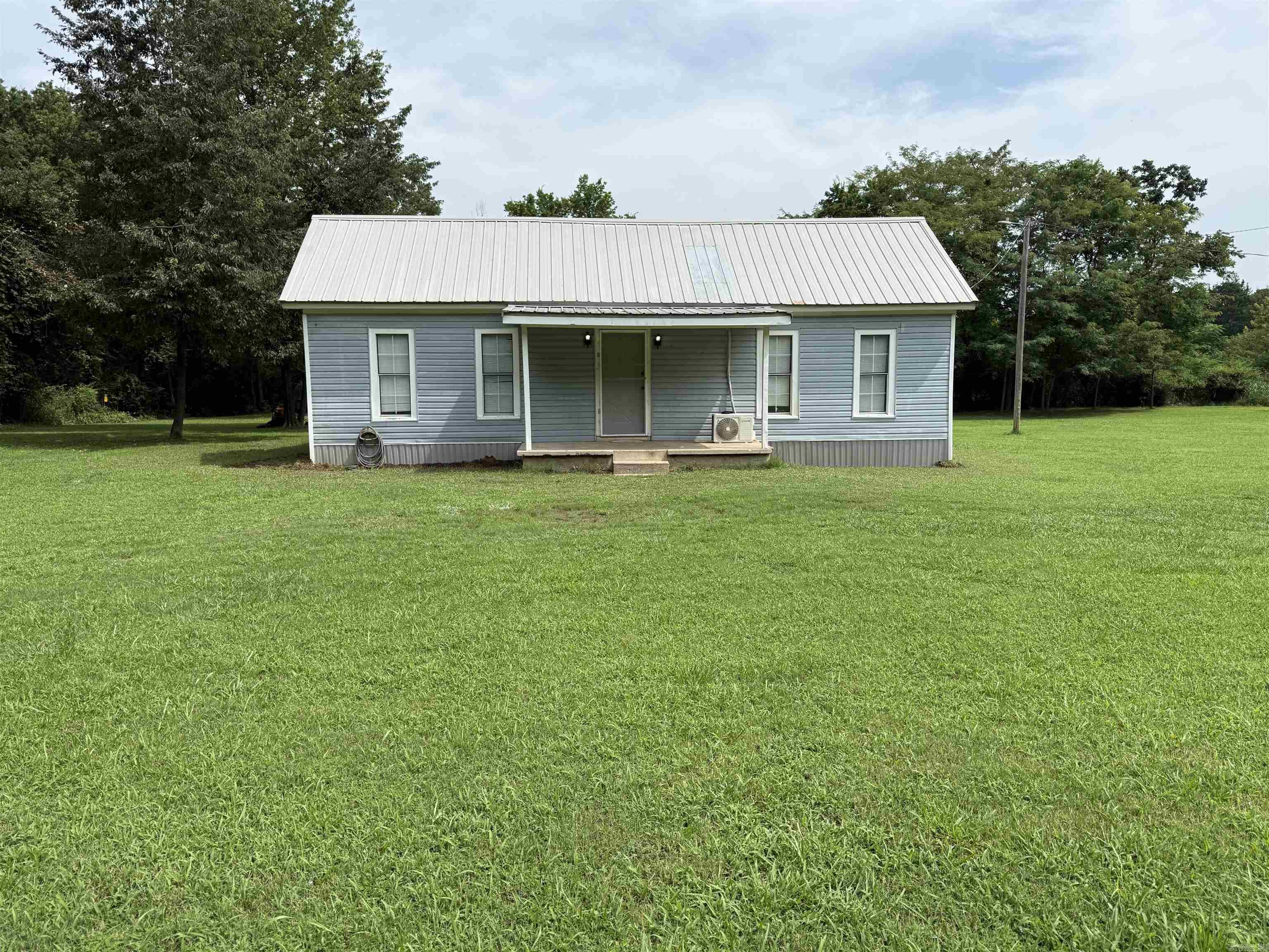 1602 Riverpoint Rd  Clarksville, AR
