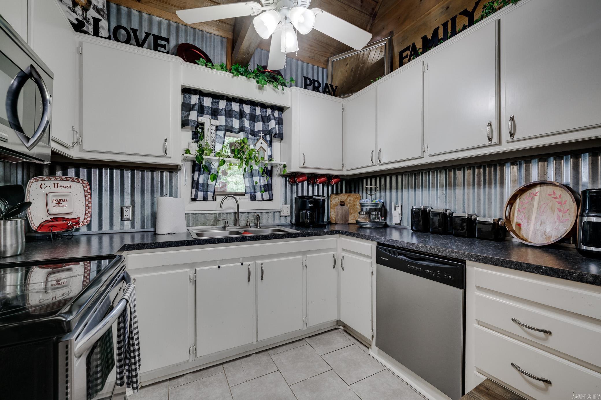 21 Jennifer  Greenbrier, AR