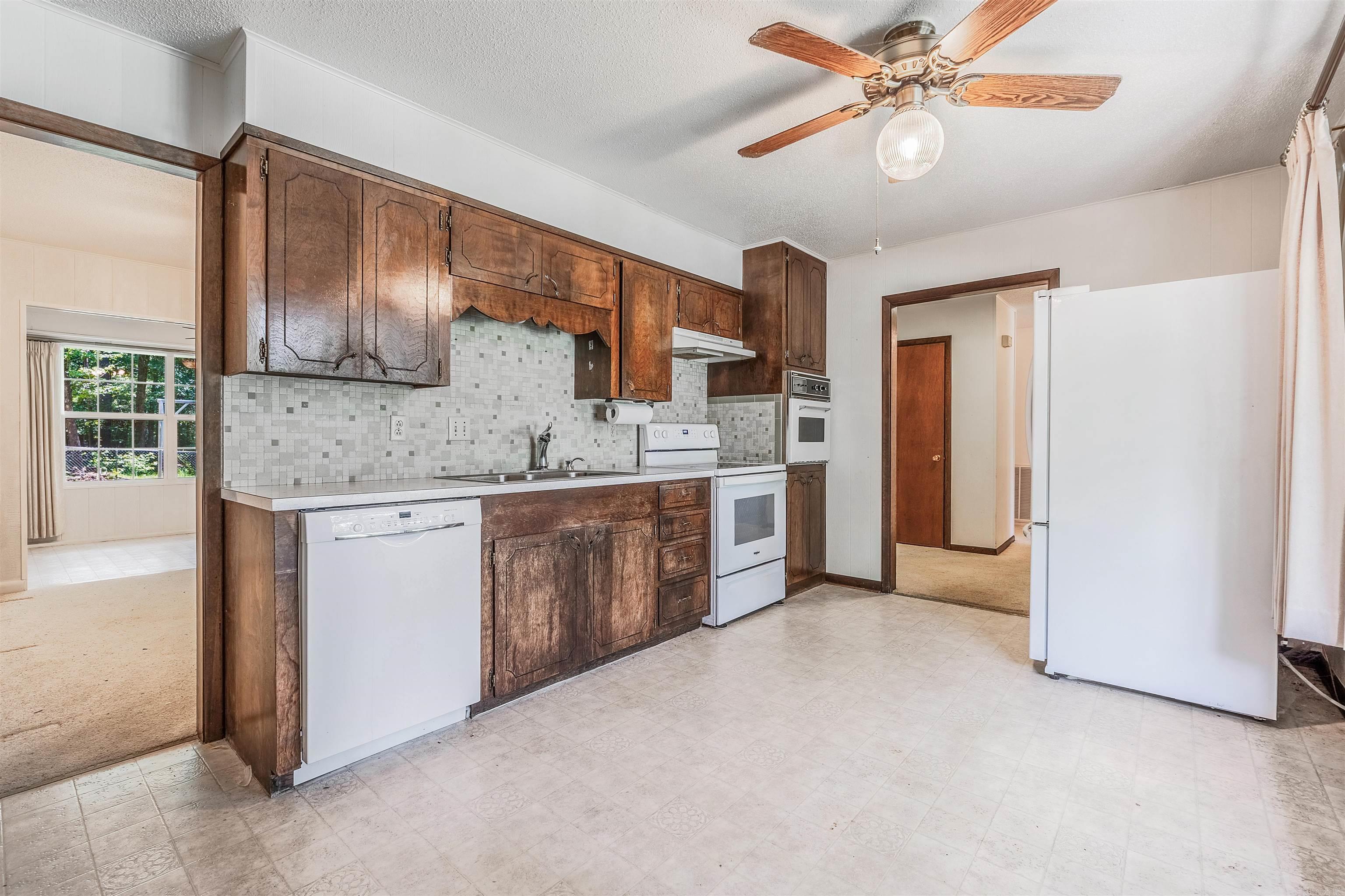 16 Cinnamon Drive  Sherwood, AR