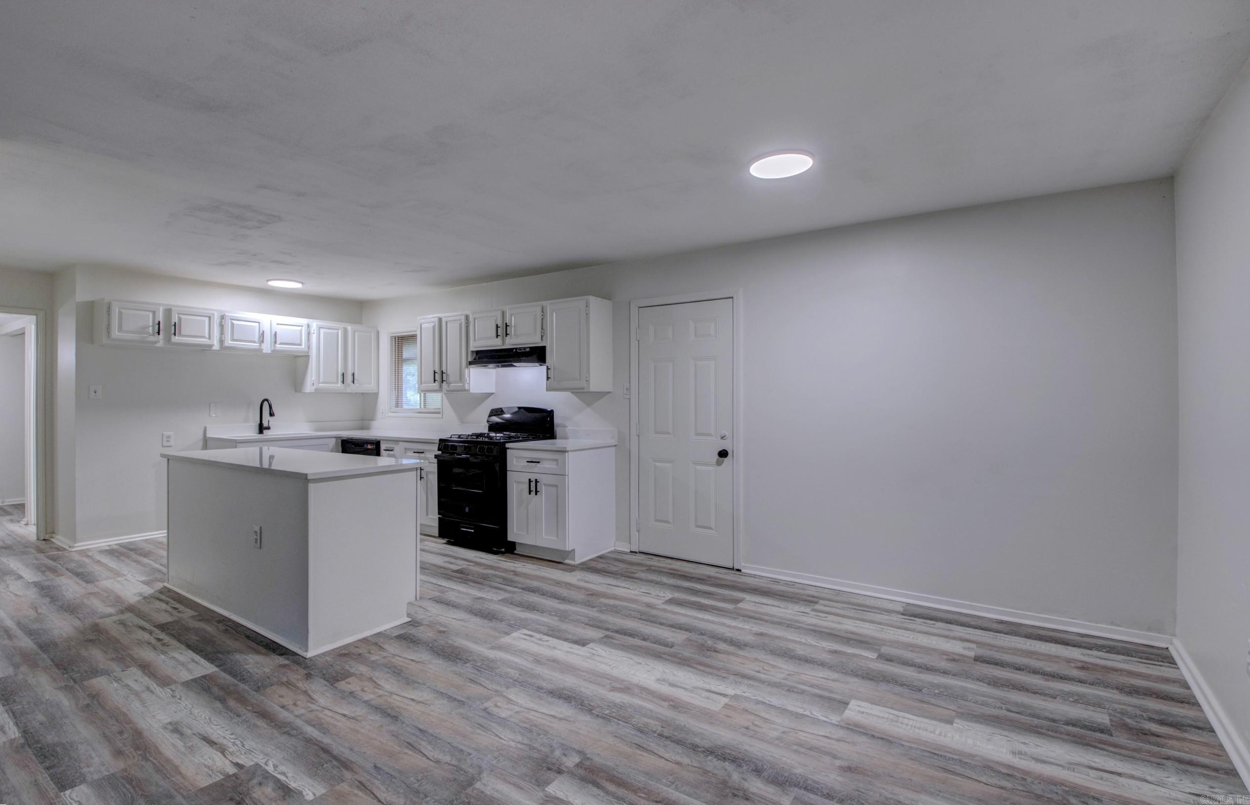 76 S meadowcliff  Little Rock, AR