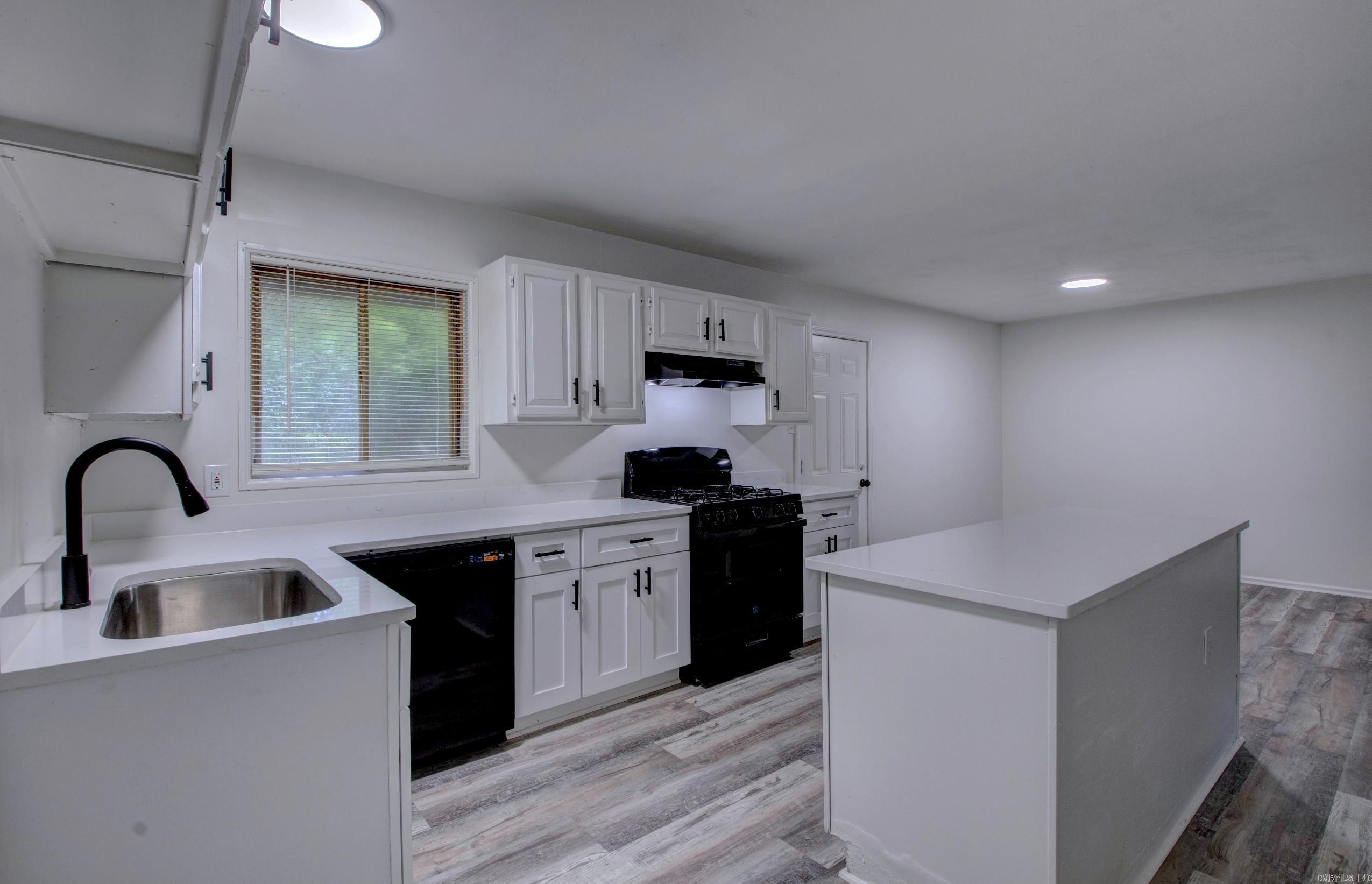 76 S meadowcliff  Little Rock, AR
