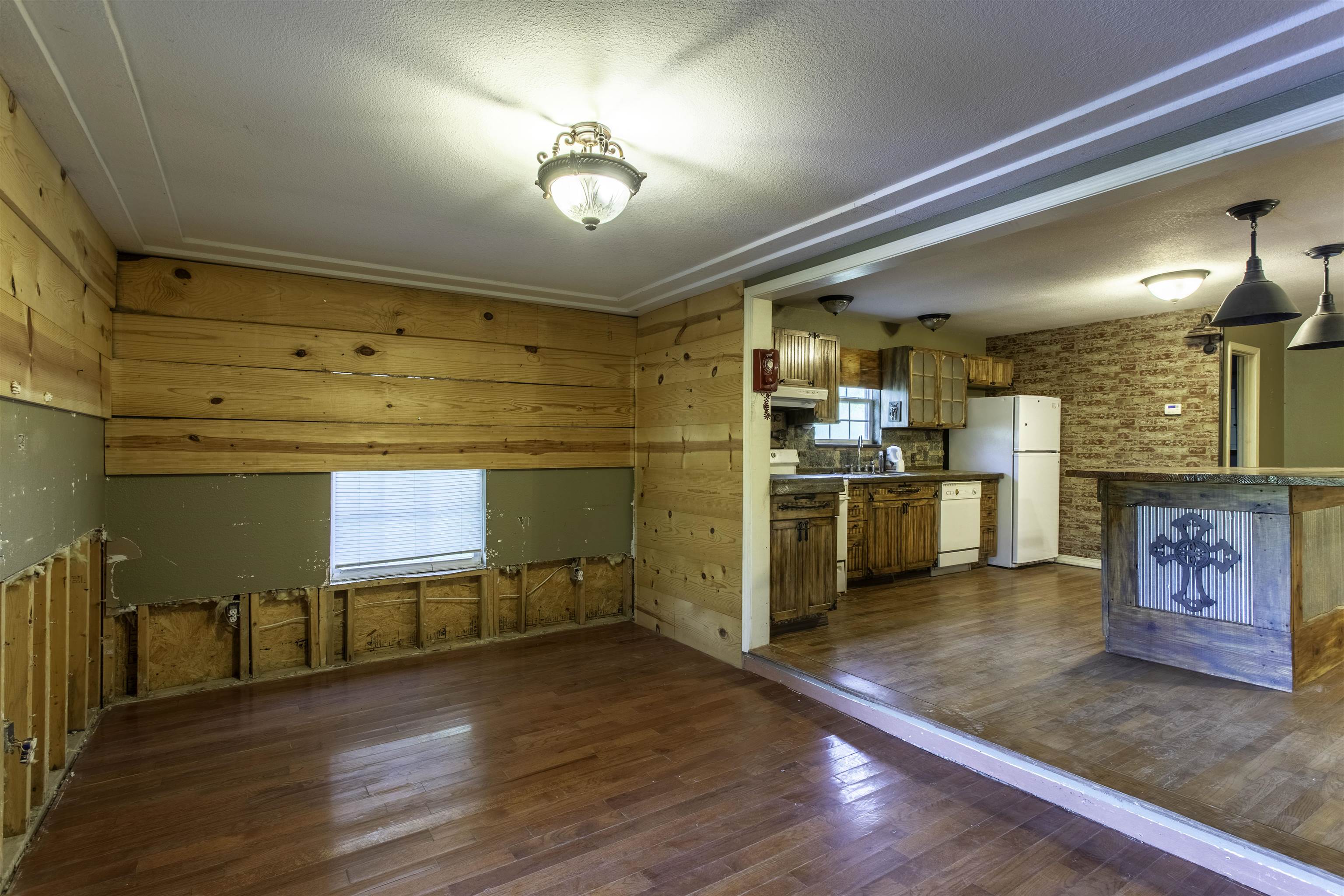 7 Broken Arrow  Hardy, AR