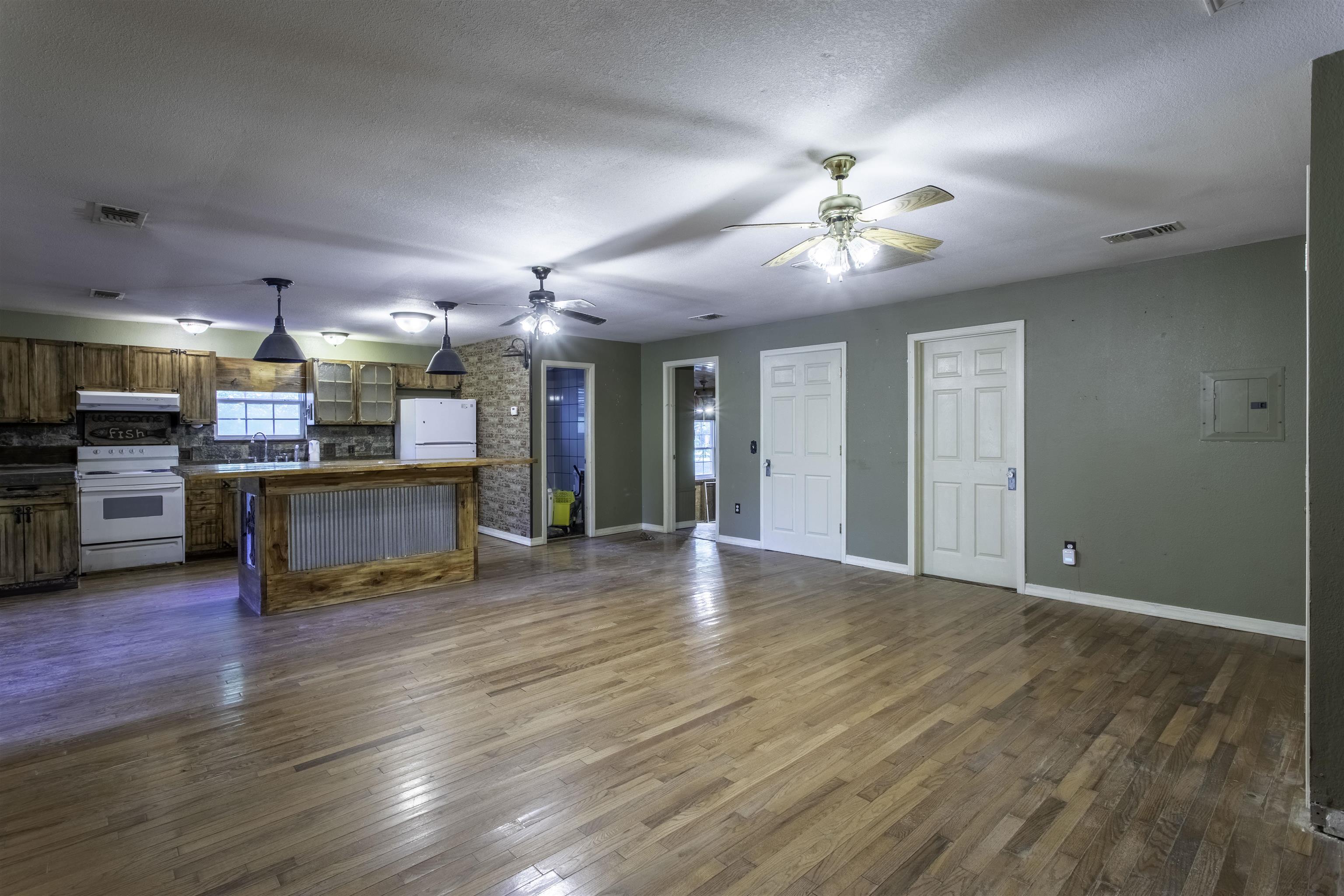 7 Broken Arrow  Hardy, AR
