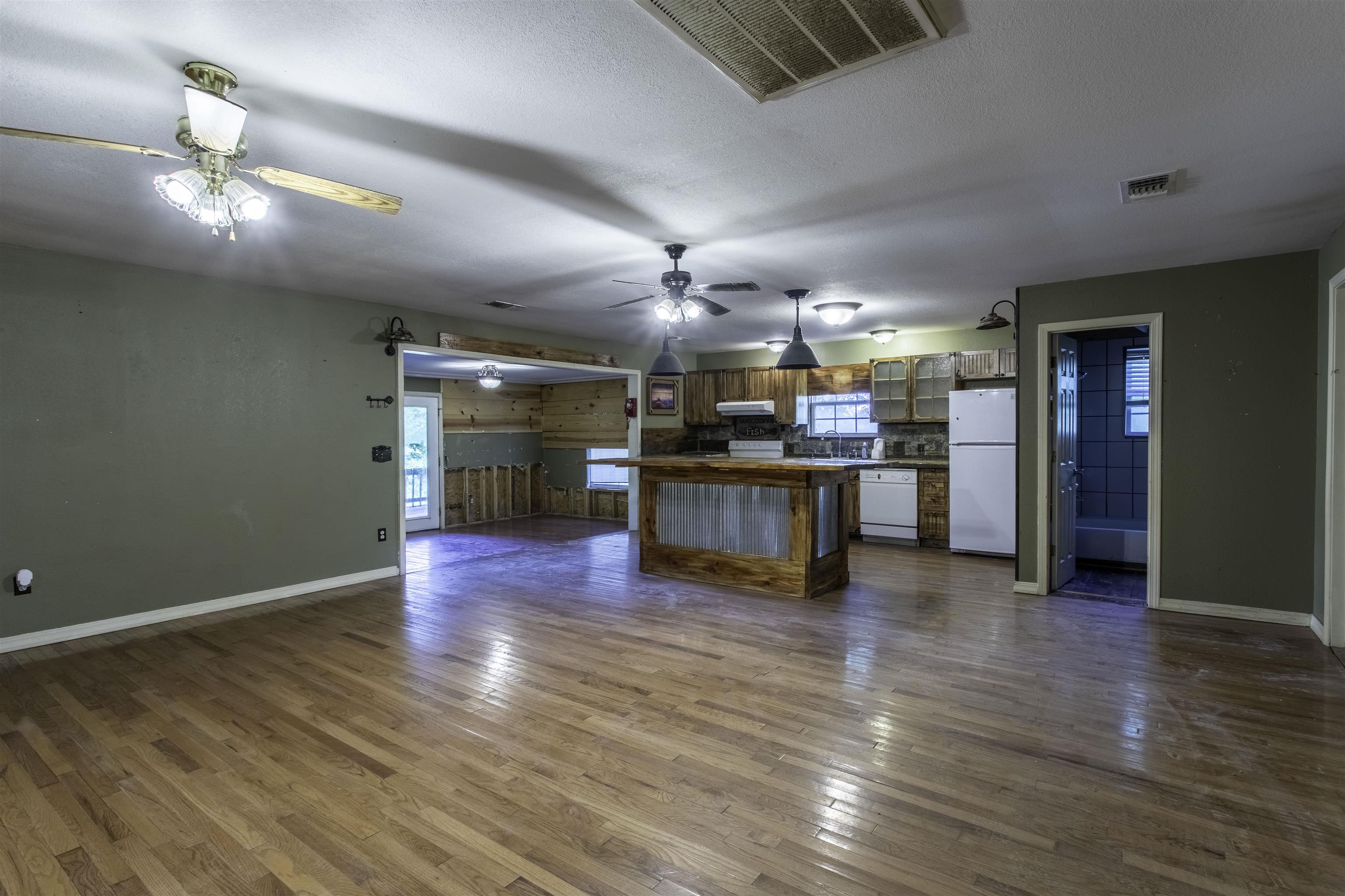 7 Broken Arrow  Hardy, AR