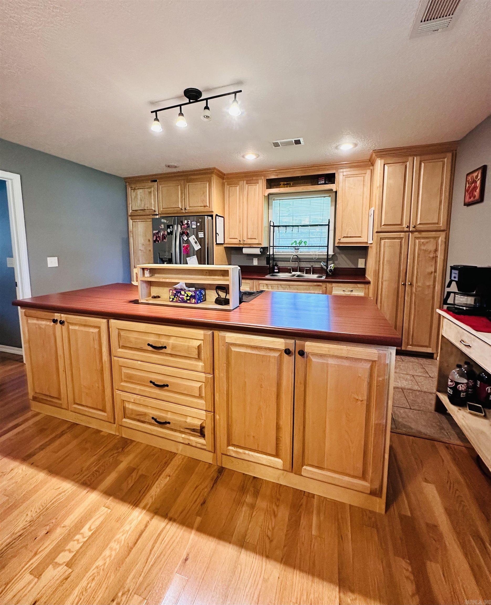 5976 and 5980 Cord Rd  Newark, AR