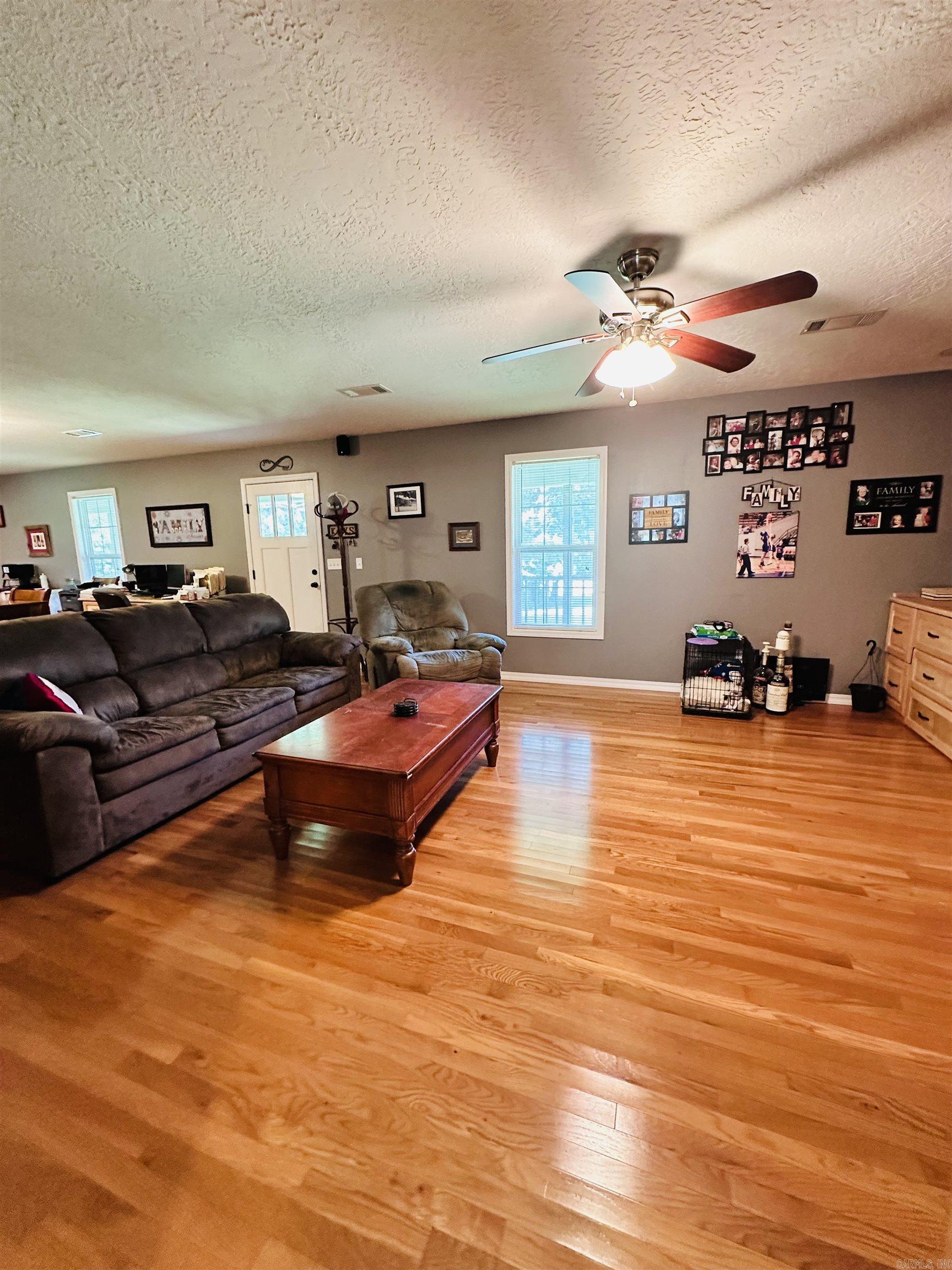 5976 and 5980 Cord Rd  Newark, AR