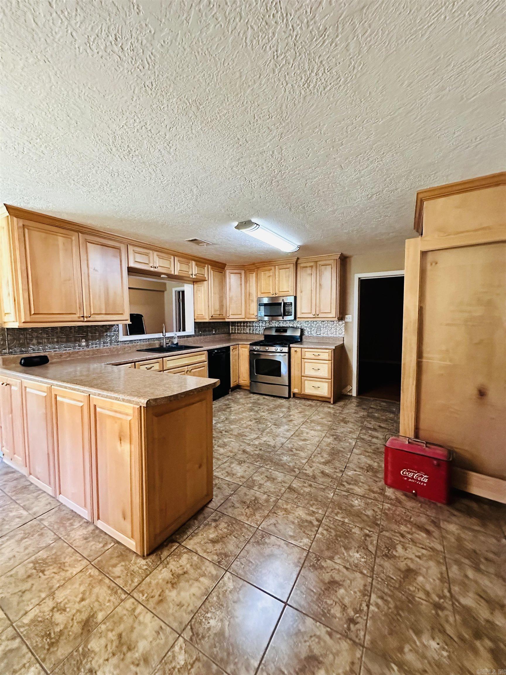 5976 and 5980 Cord Rd  Newark, AR