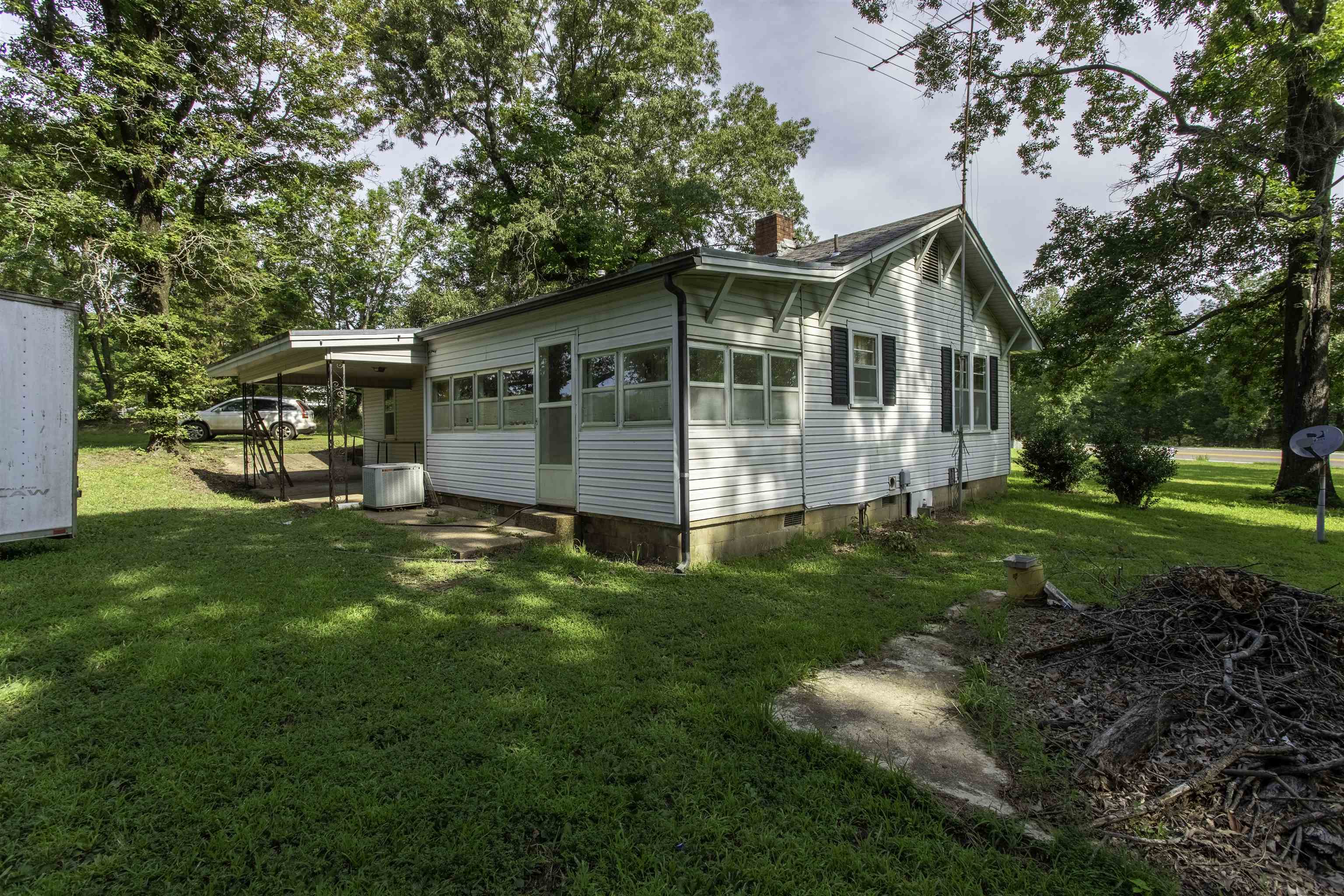 3724 AR 25  Powhatan, AR