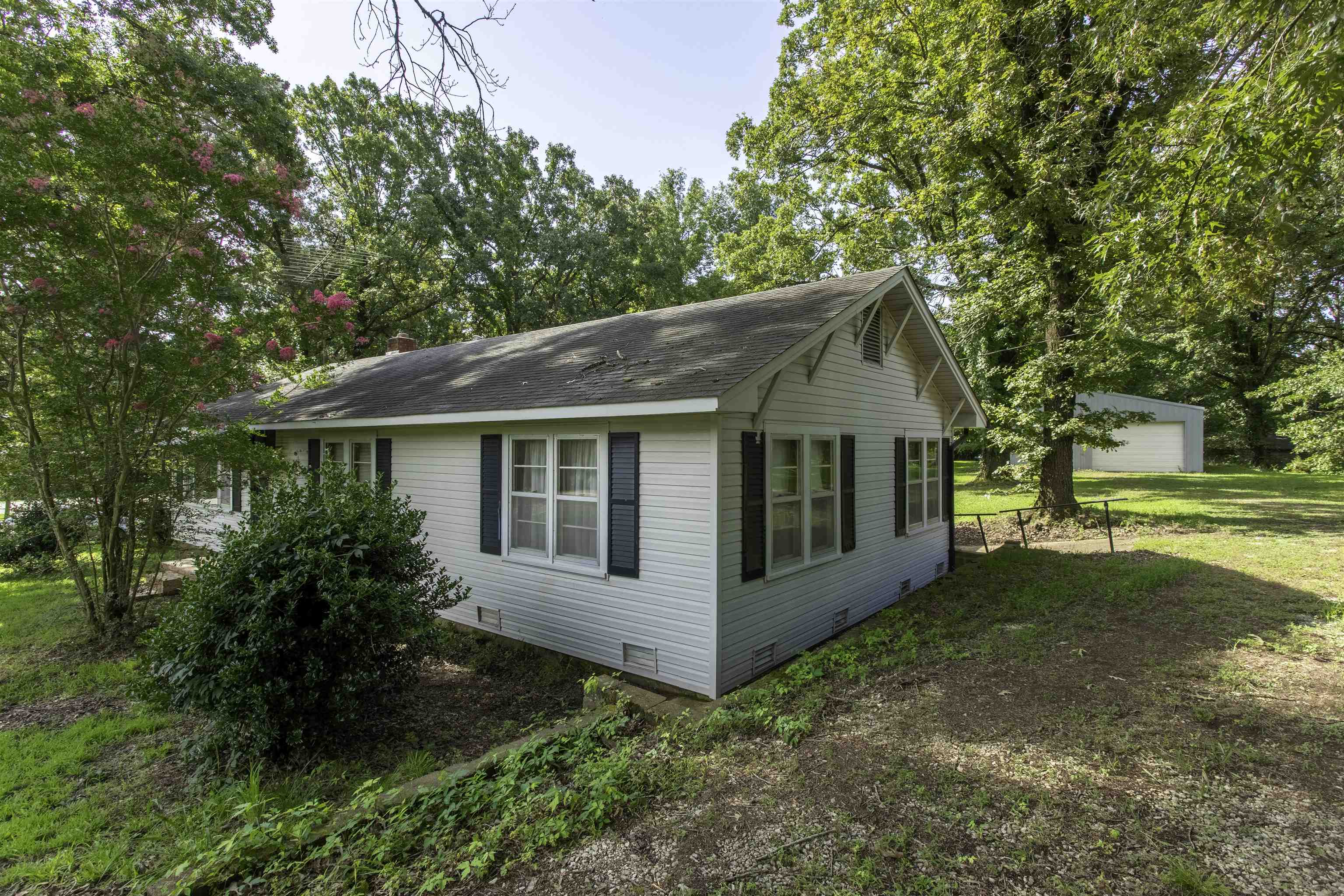 3724 AR 25  Powhatan, AR