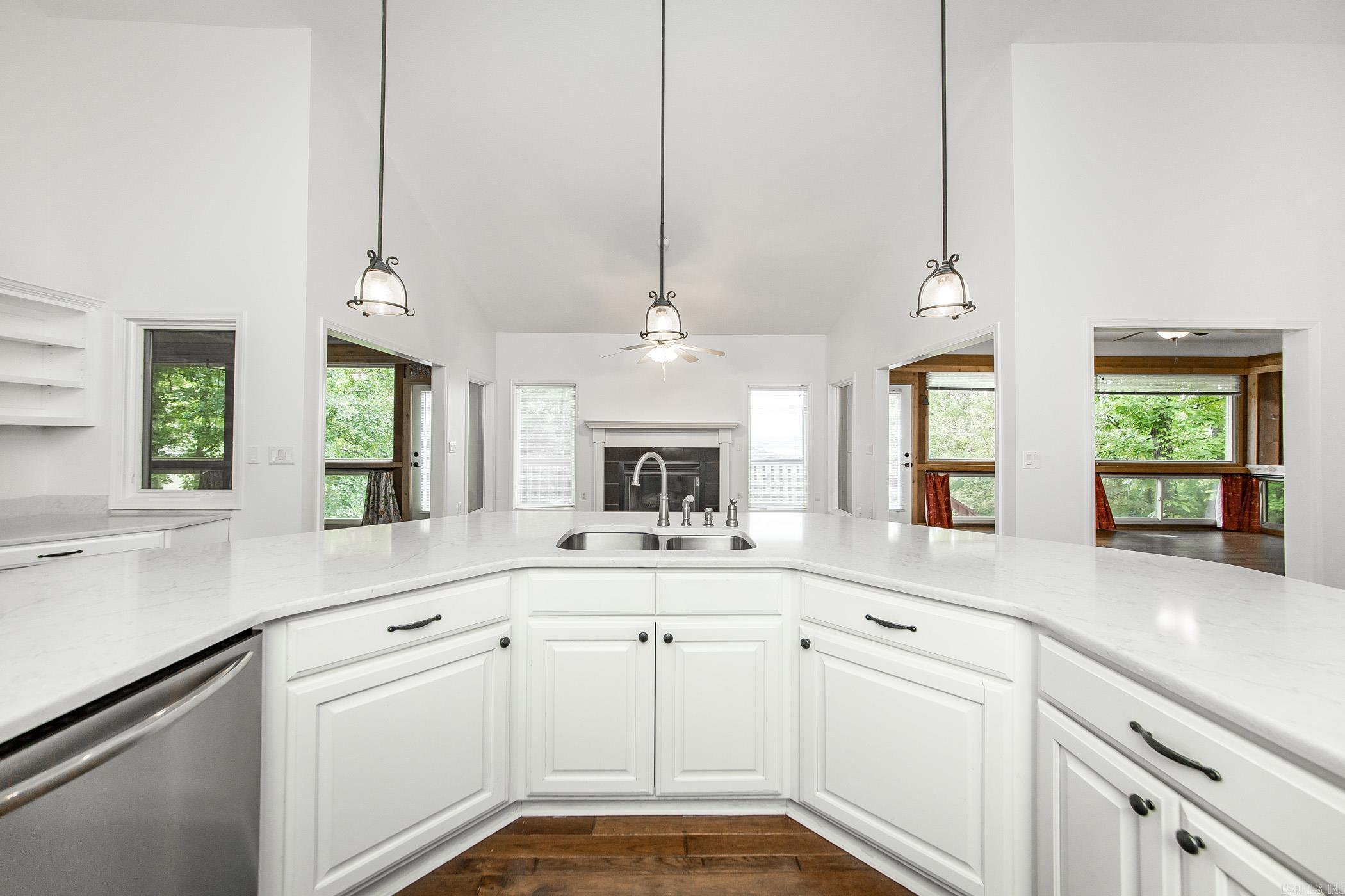 103 Tanglewood  Fairfield Bay, AR