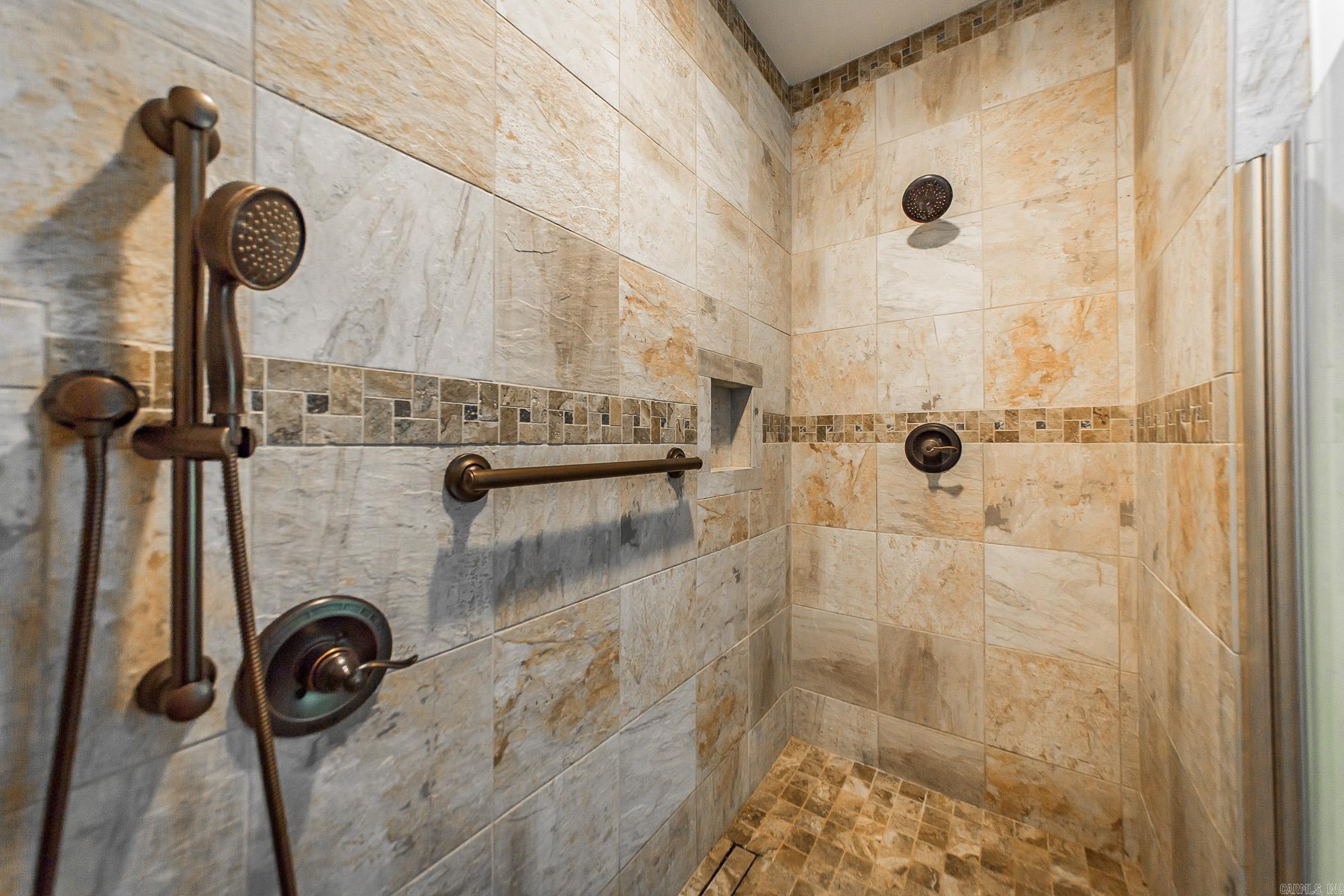 103 Tanglewood  Fairfield Bay, AR