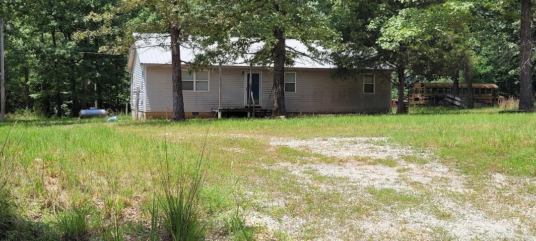 696 Browns Creek  Ravenden, AR