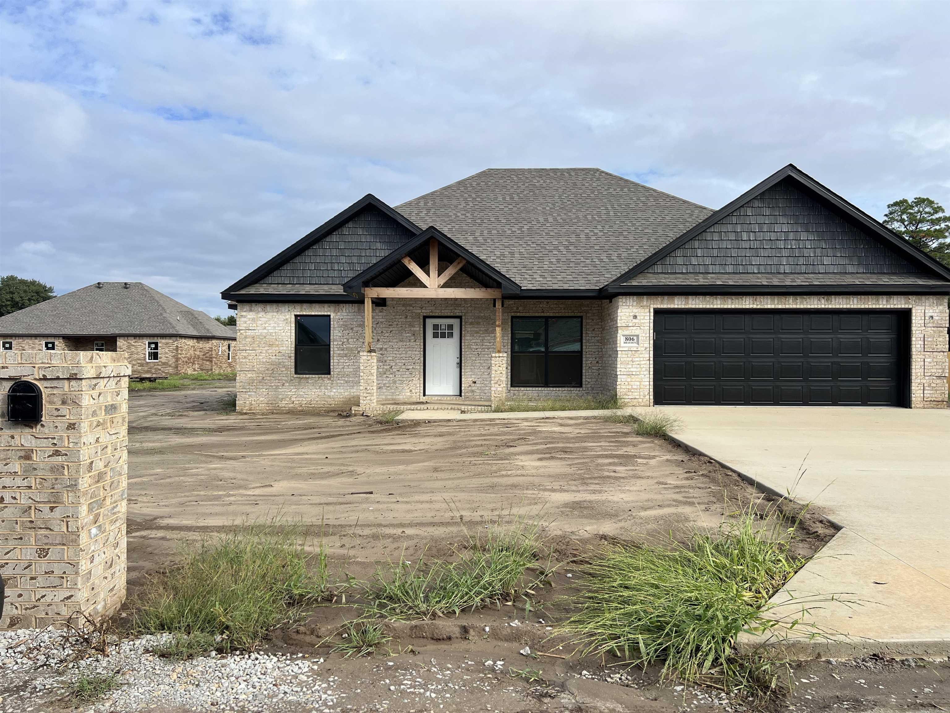 806 Brayden Lane