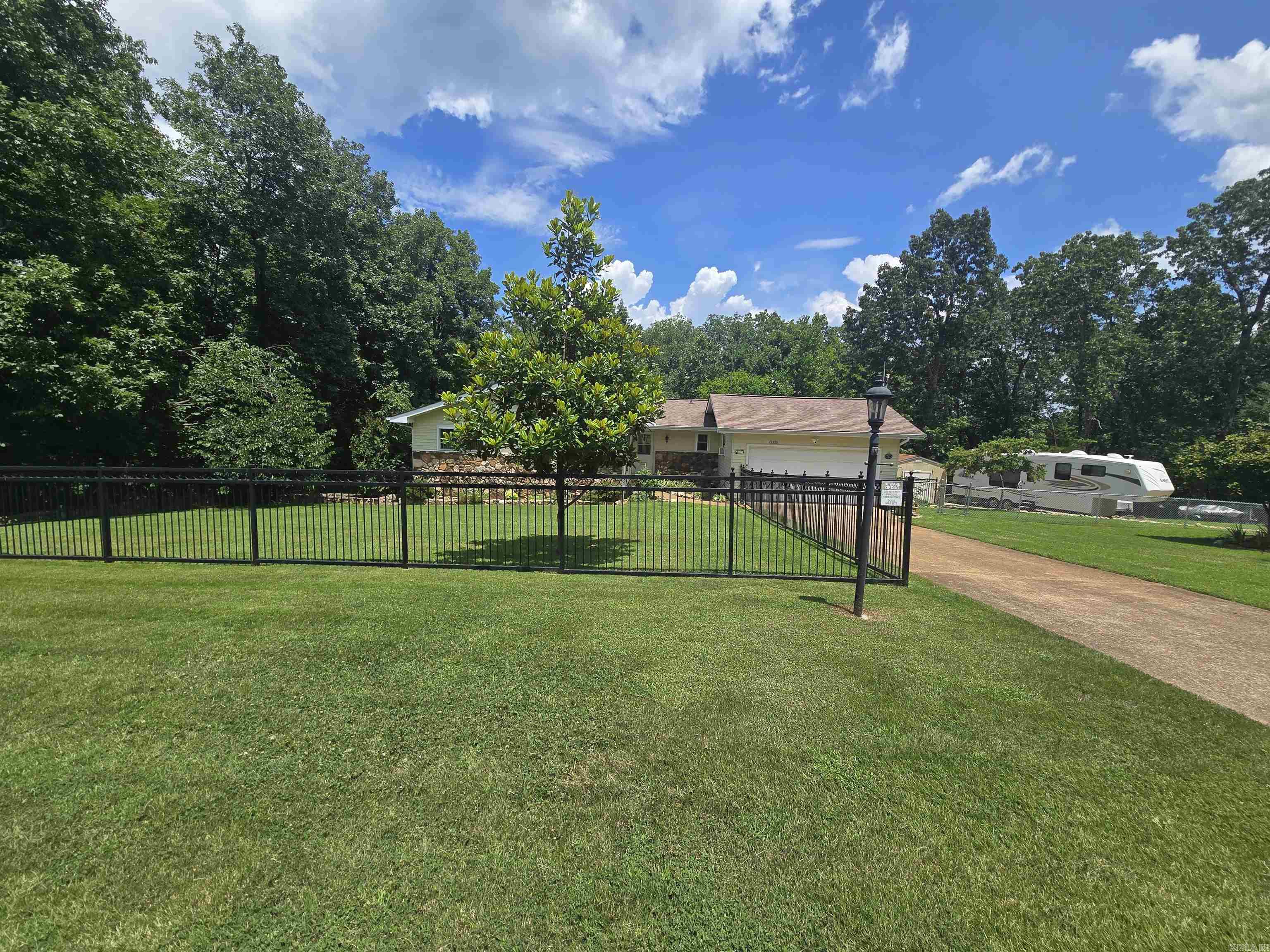 300 Victoria  Horseshoe Bend, AR