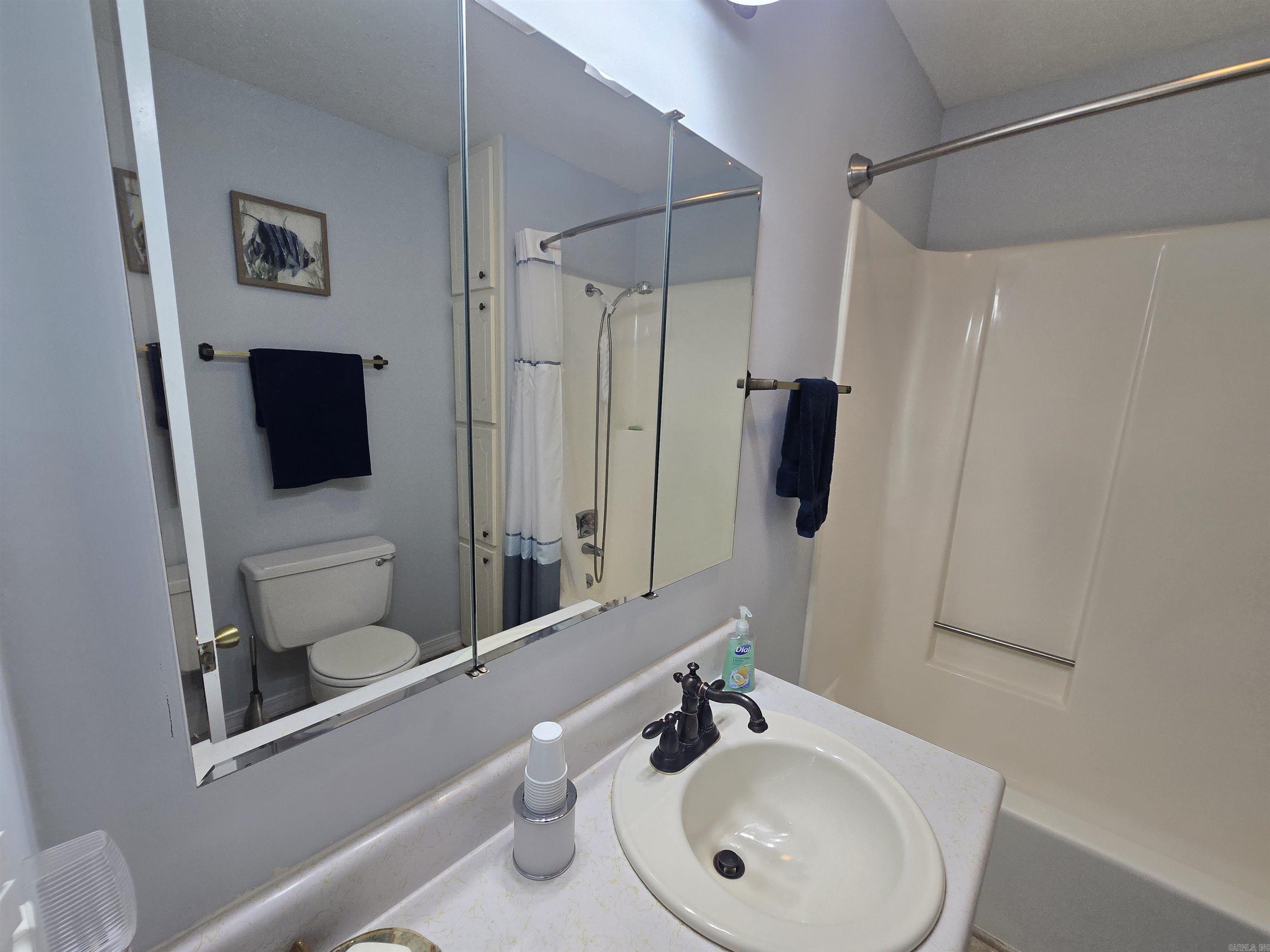 300 Victoria  Horseshoe Bend, AR