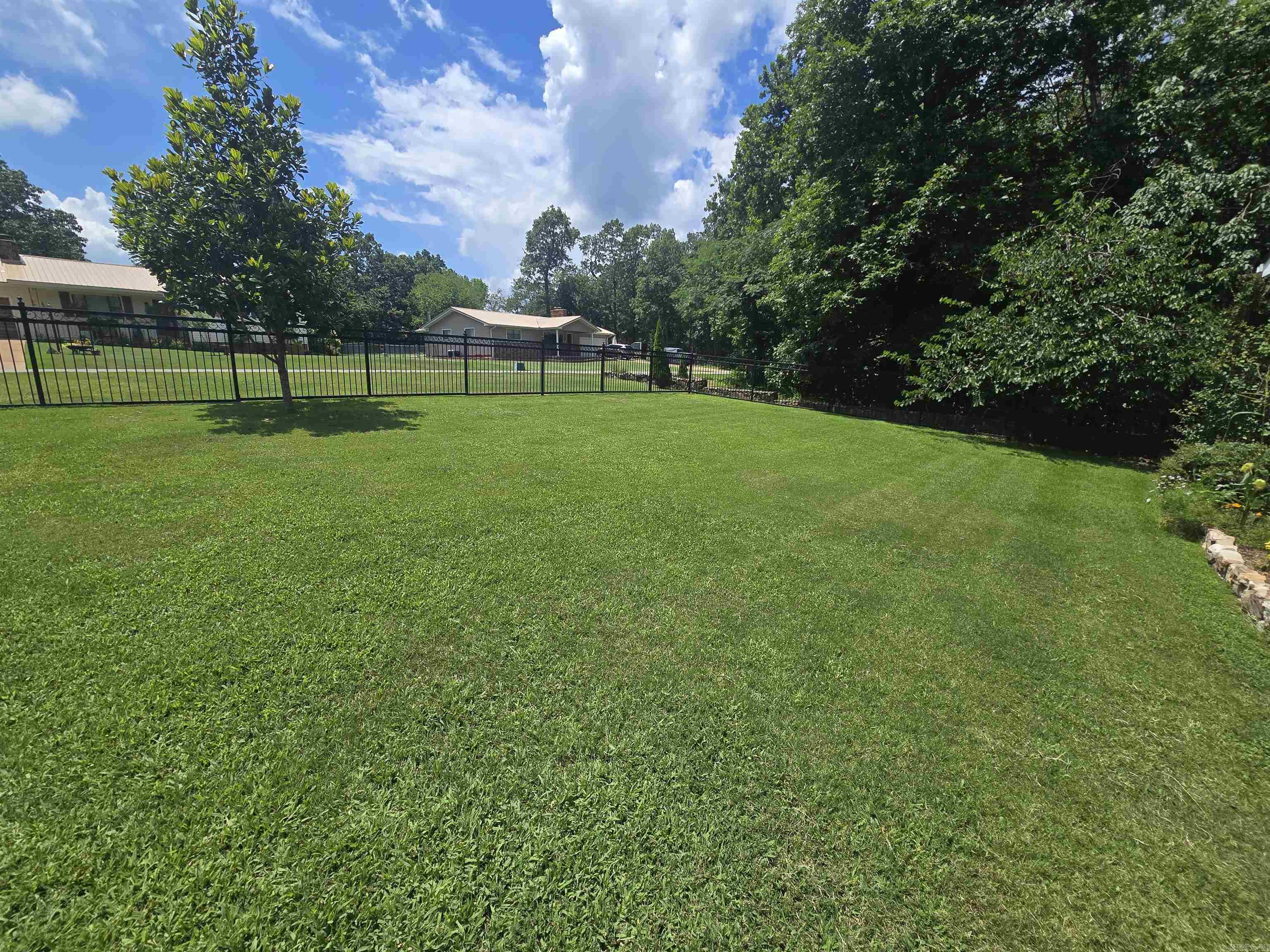 300 Victoria  Horseshoe Bend, AR