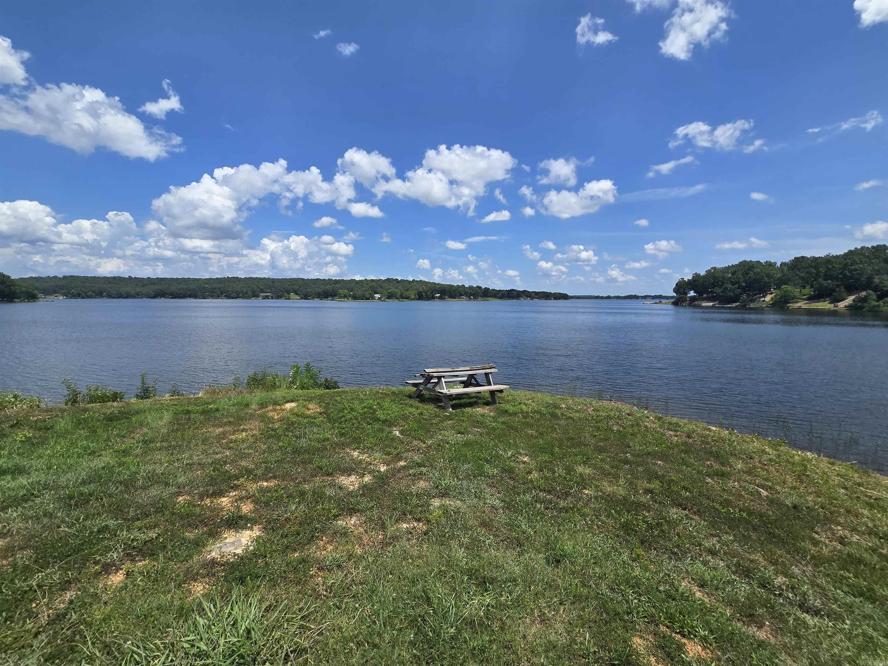 300 Victoria  Horseshoe Bend, AR