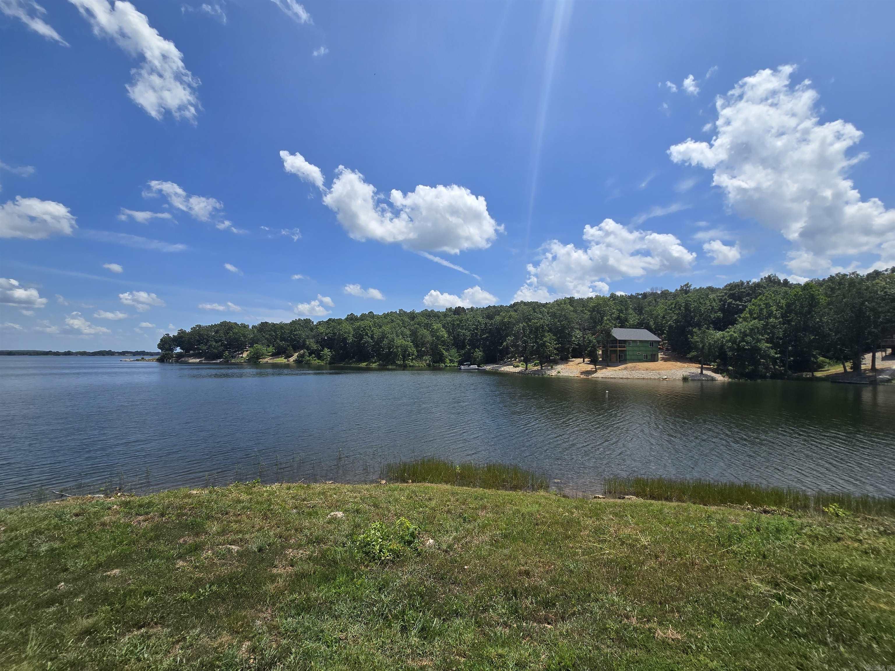 300 Victoria  Horseshoe Bend, AR
