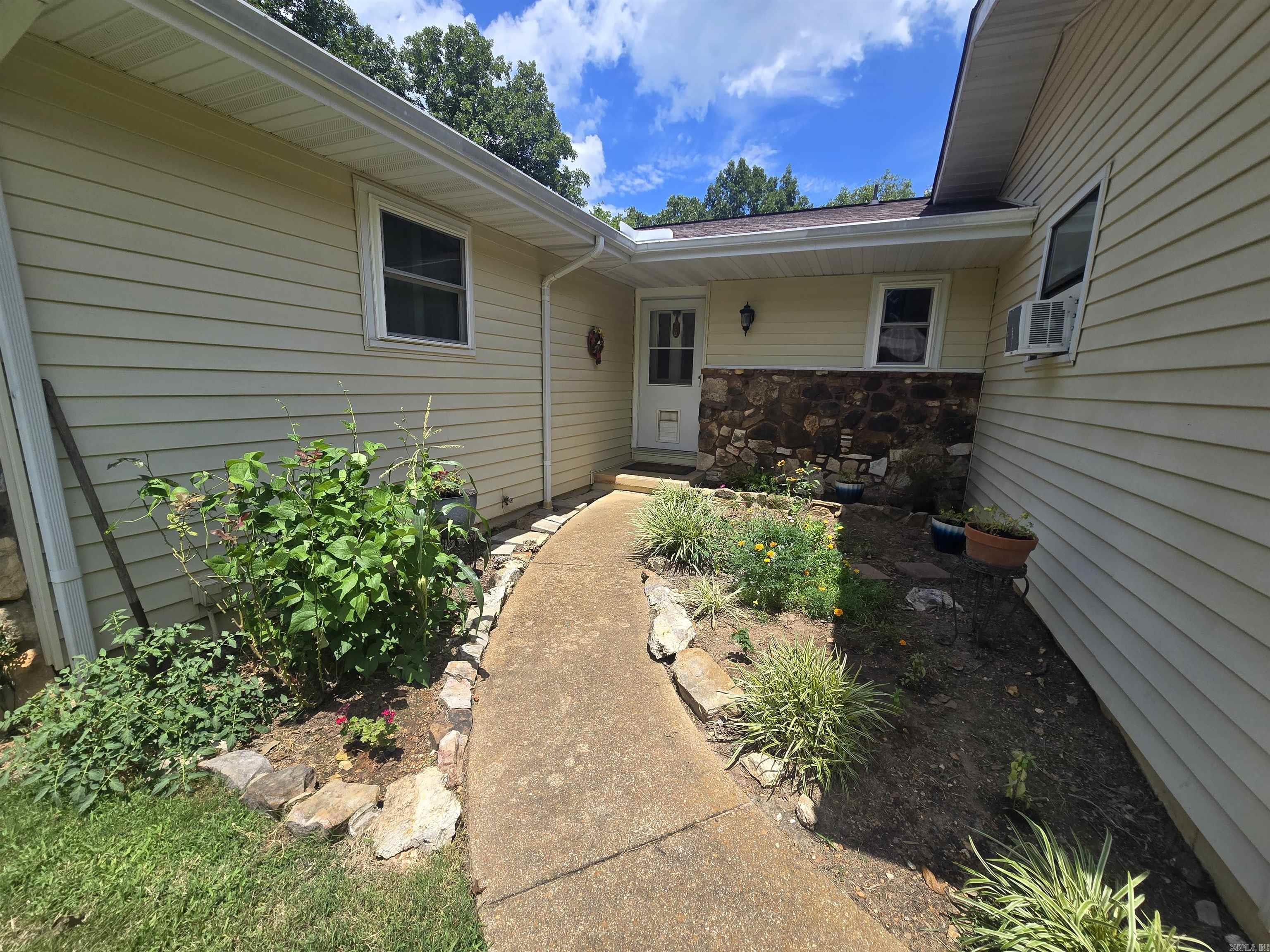 300 Victoria  Horseshoe Bend, AR