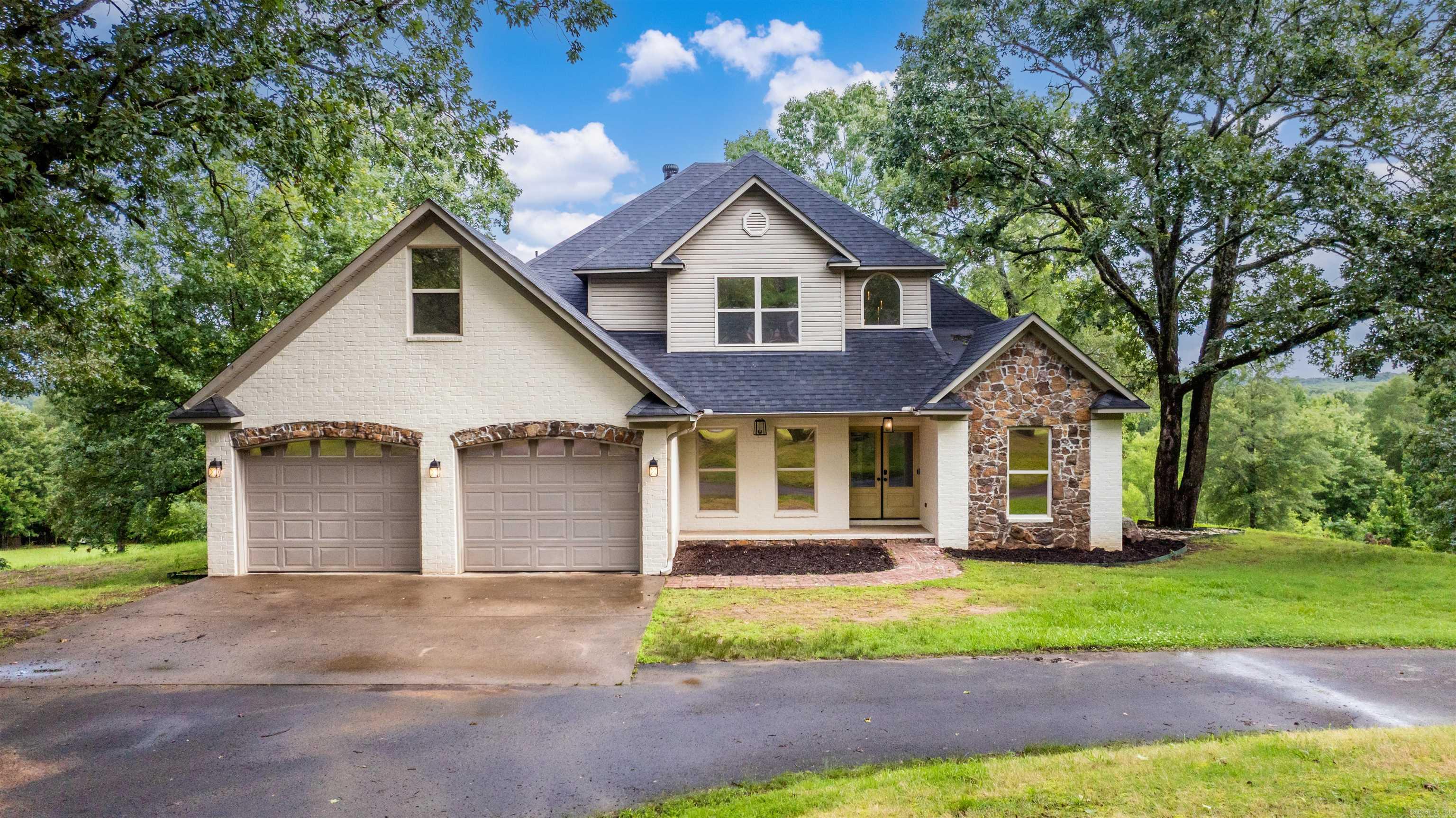 16 Summer Hill Dr  Greenbrier, AR