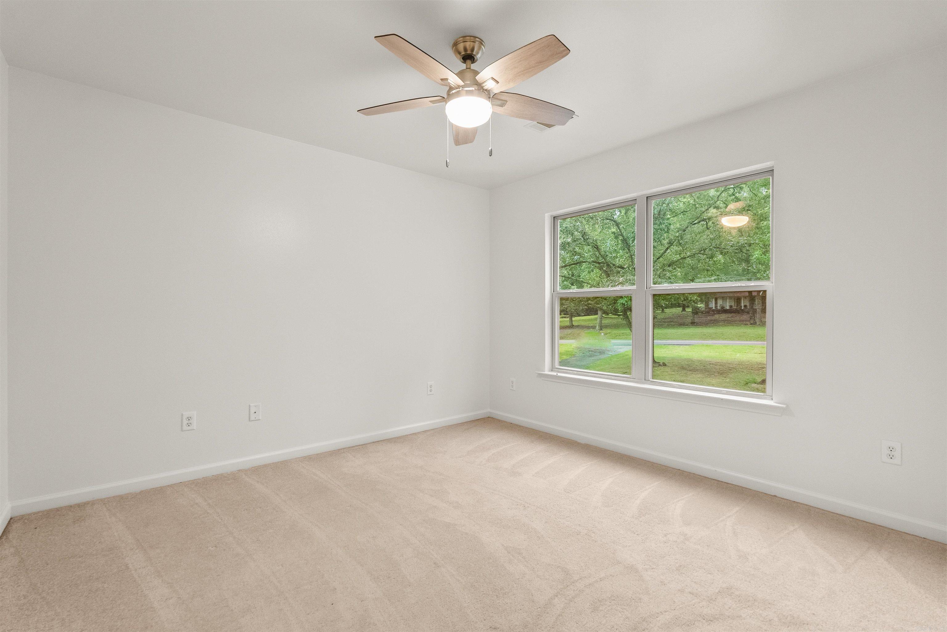 16 Summer Hill Dr  Greenbrier, AR
