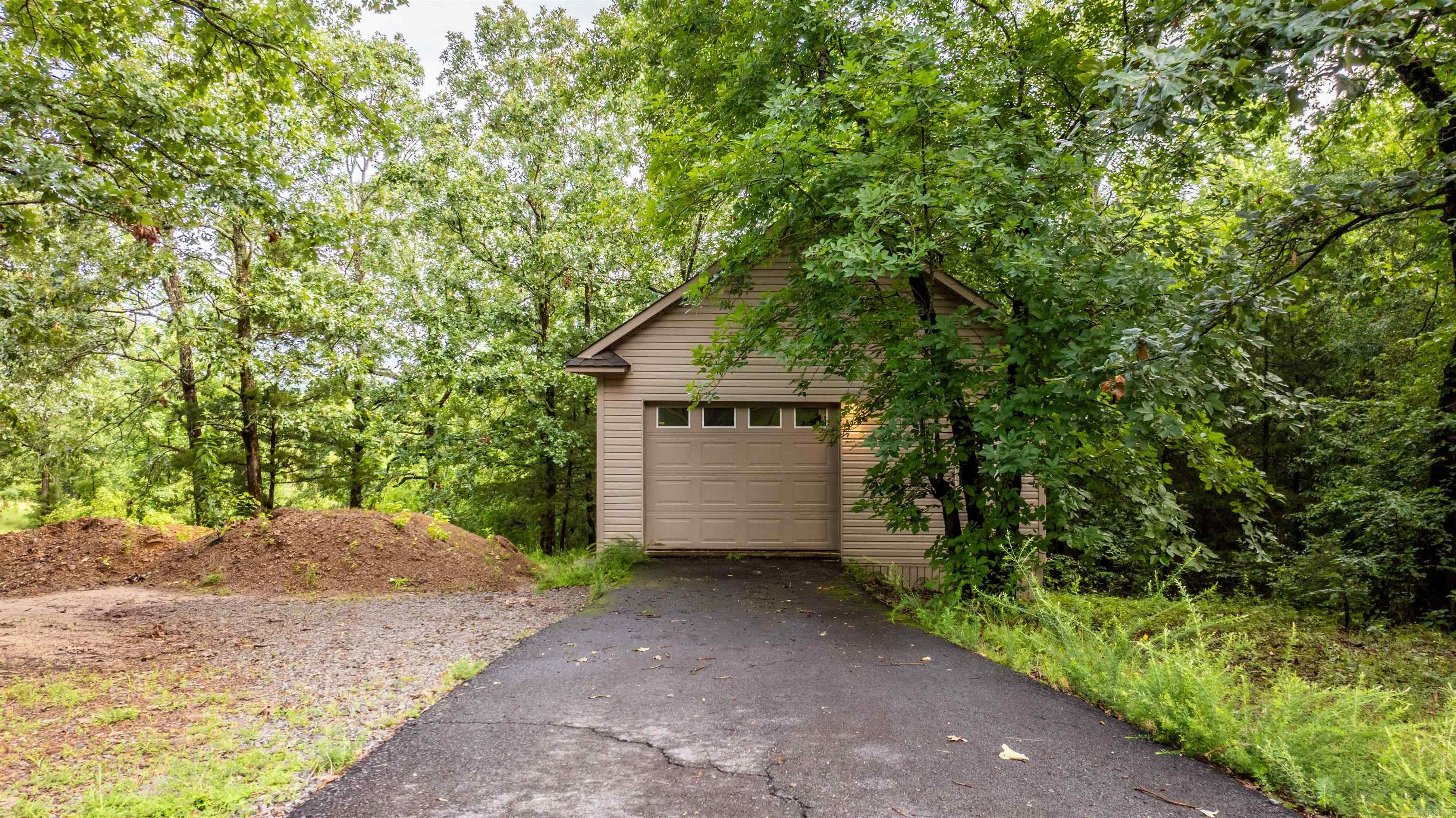 16 Summer Hill Dr  Greenbrier, AR