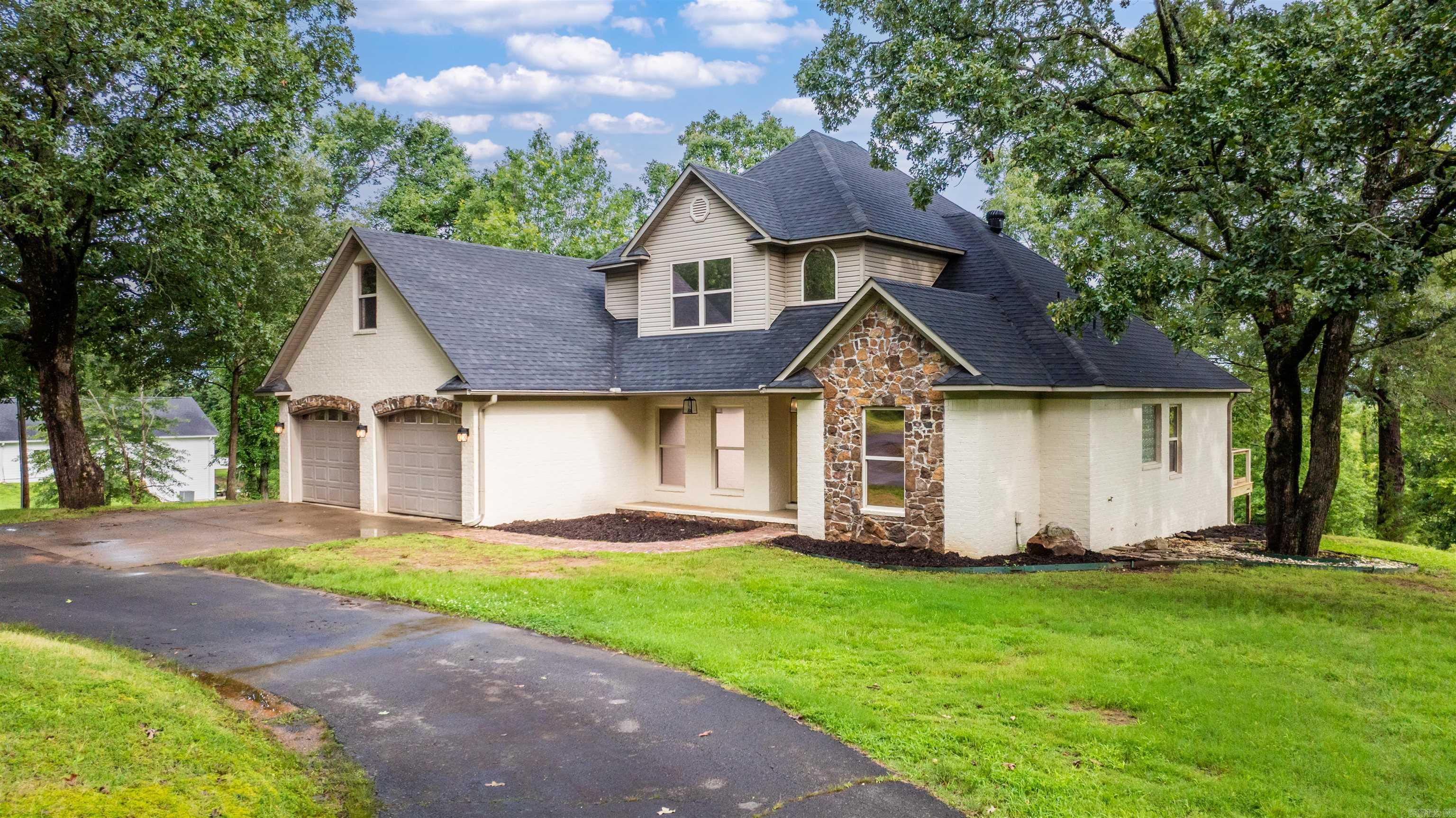 16 Summer Hill Dr  Greenbrier, AR