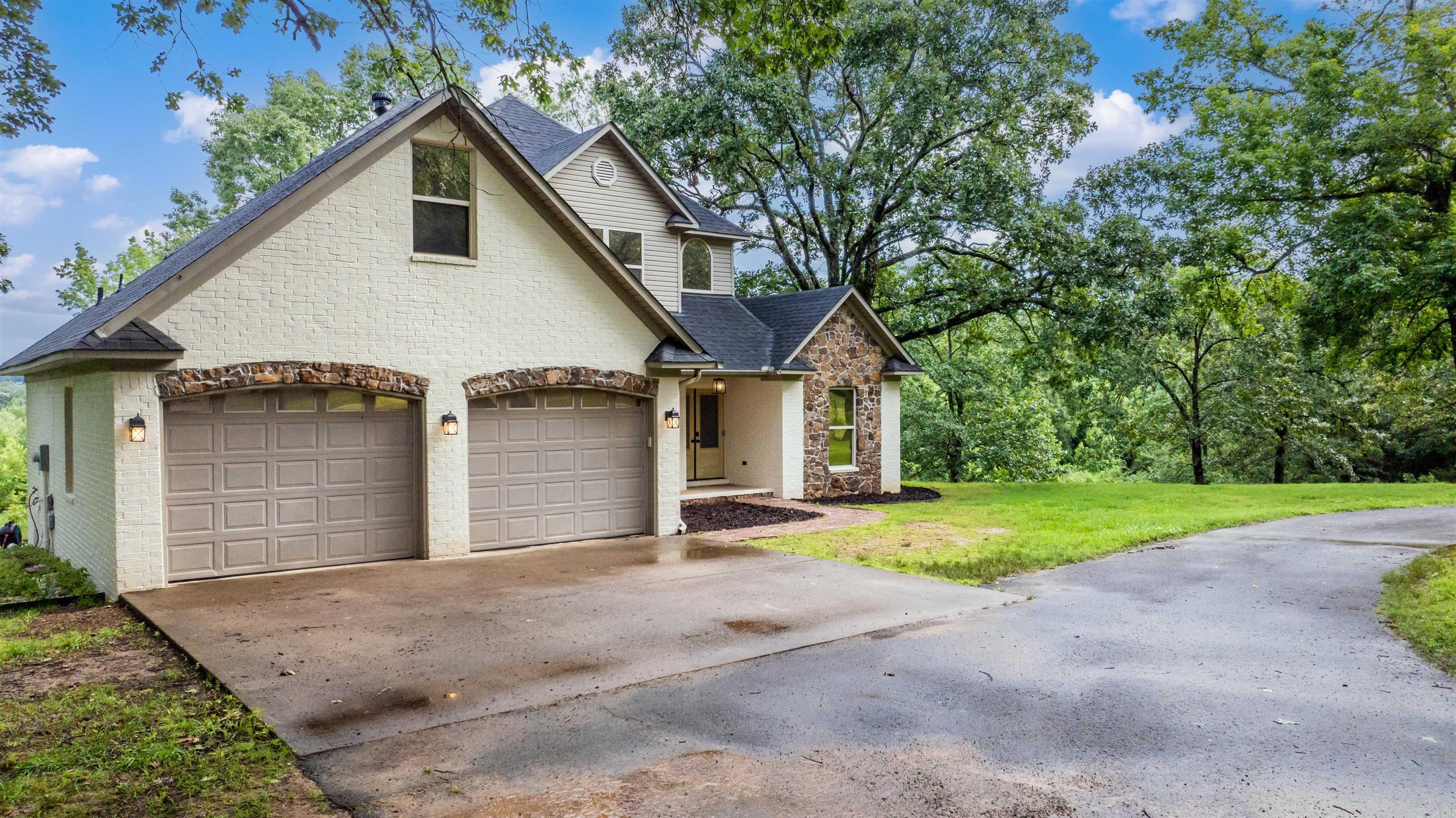 16 Summer Hill Dr  Greenbrier, AR