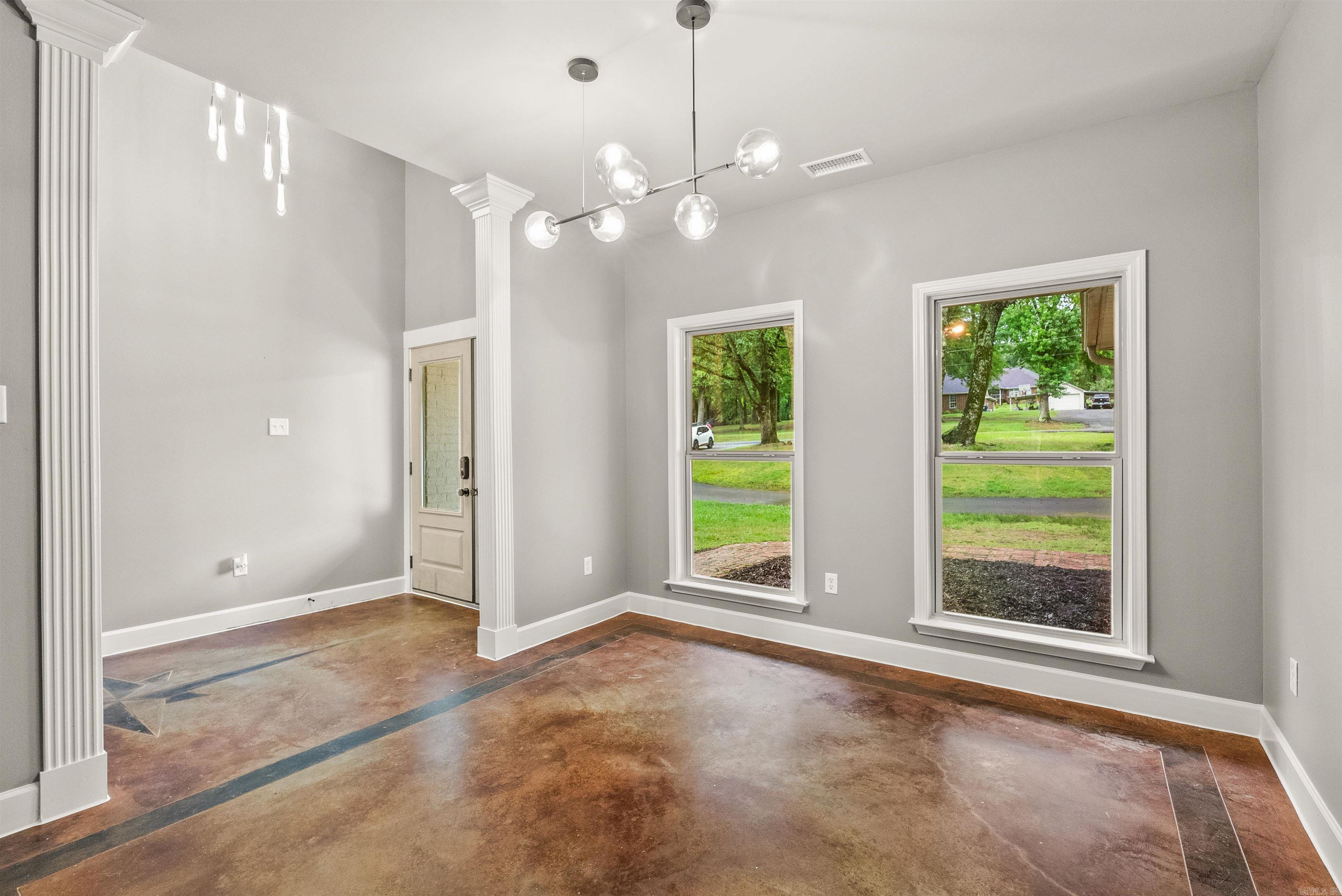 16 Summer Hill Dr  Greenbrier, AR